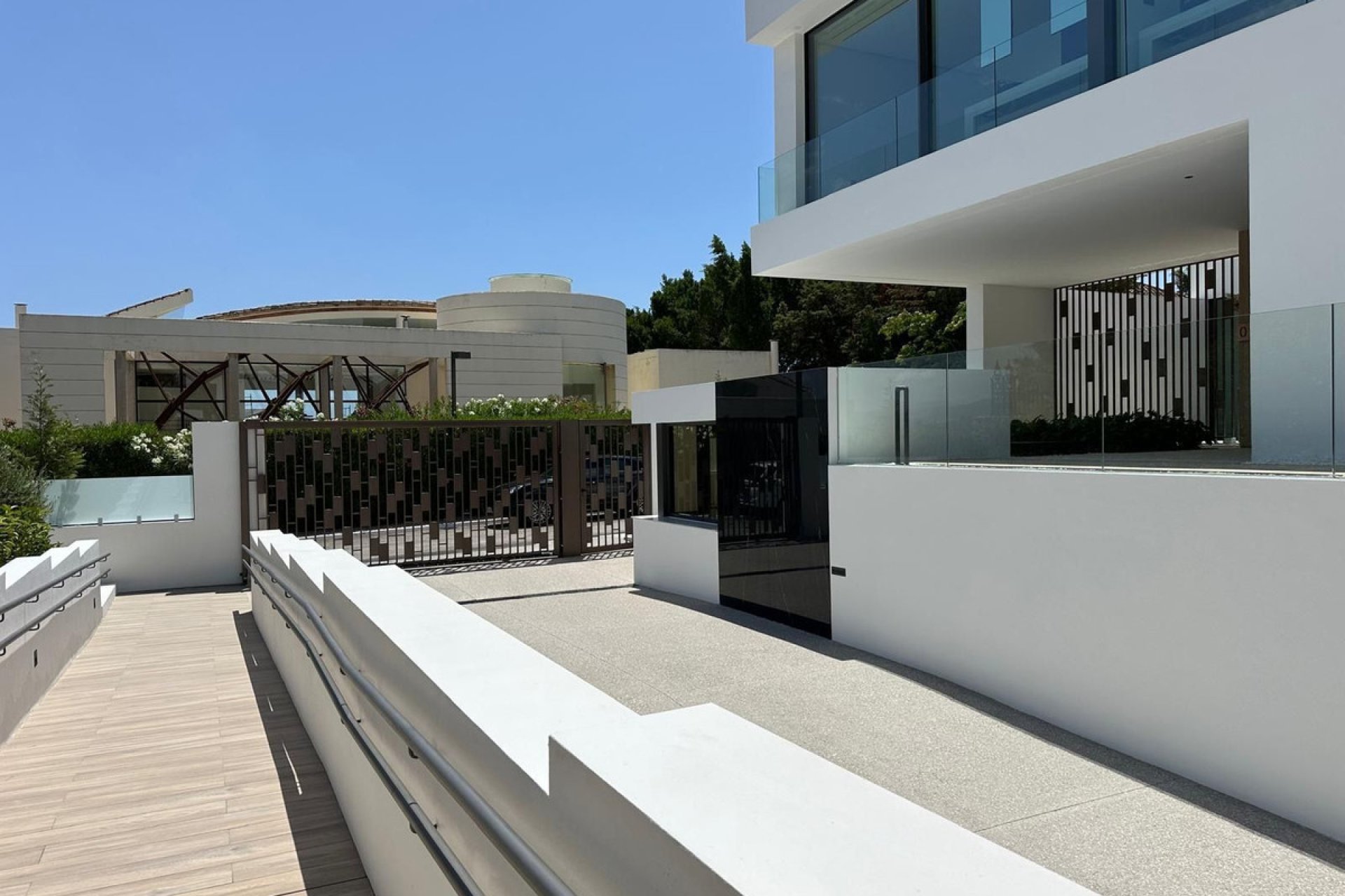 Resale - House - Semi-Detached House - Marbella - Nueva Andalucia