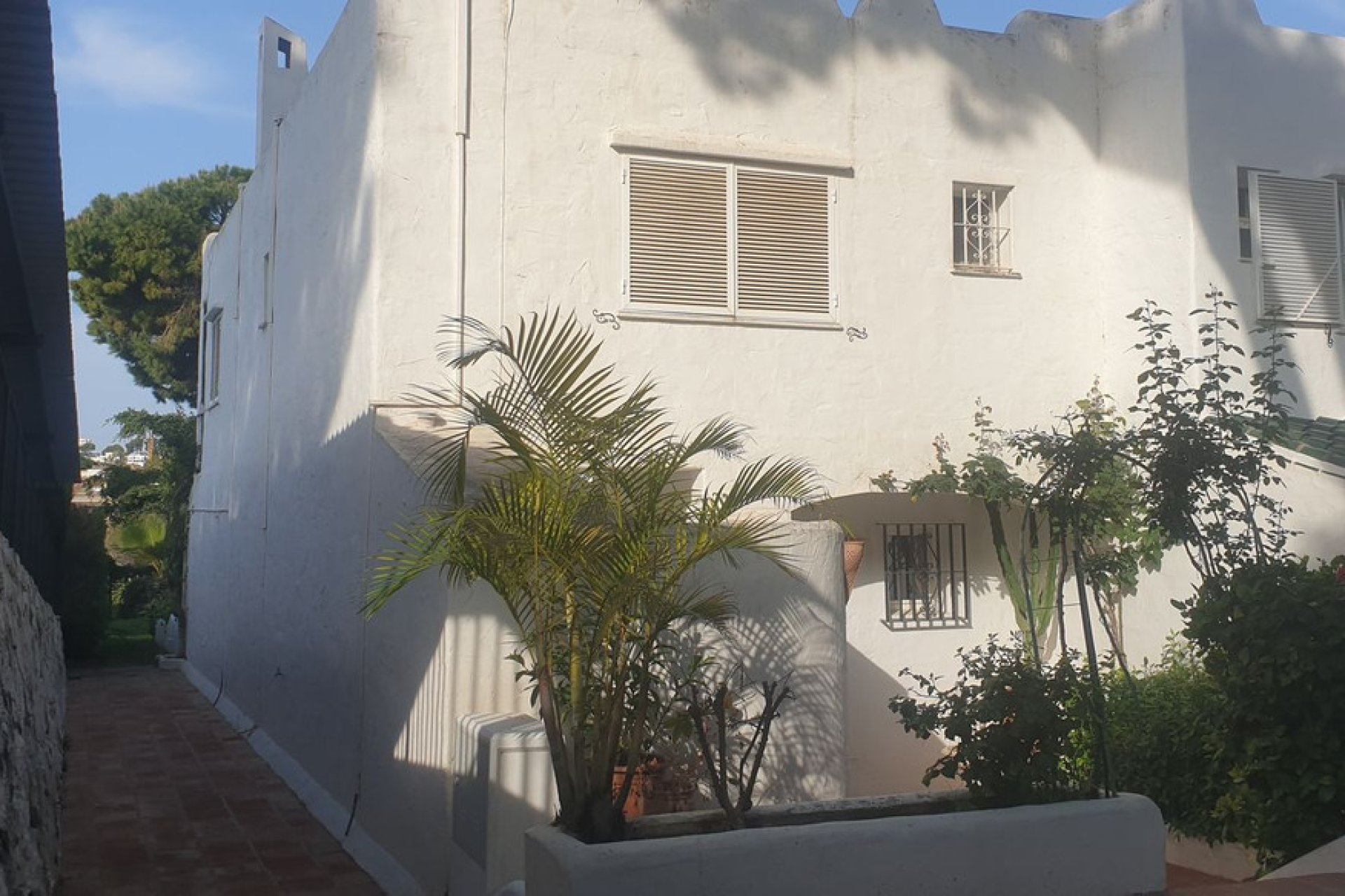 Resale - House - Semi-Detached House - Marbella - Nueva Andalucia