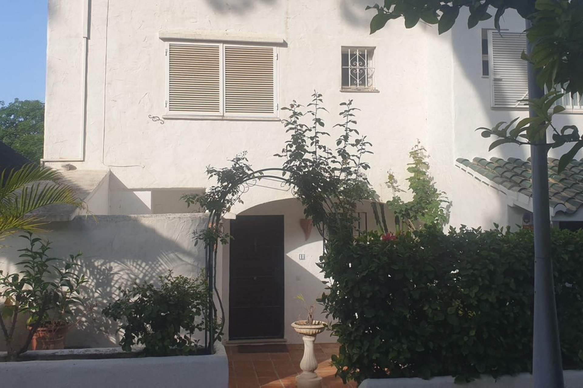 Resale - House - Semi-Detached House - Marbella - Nueva Andalucia