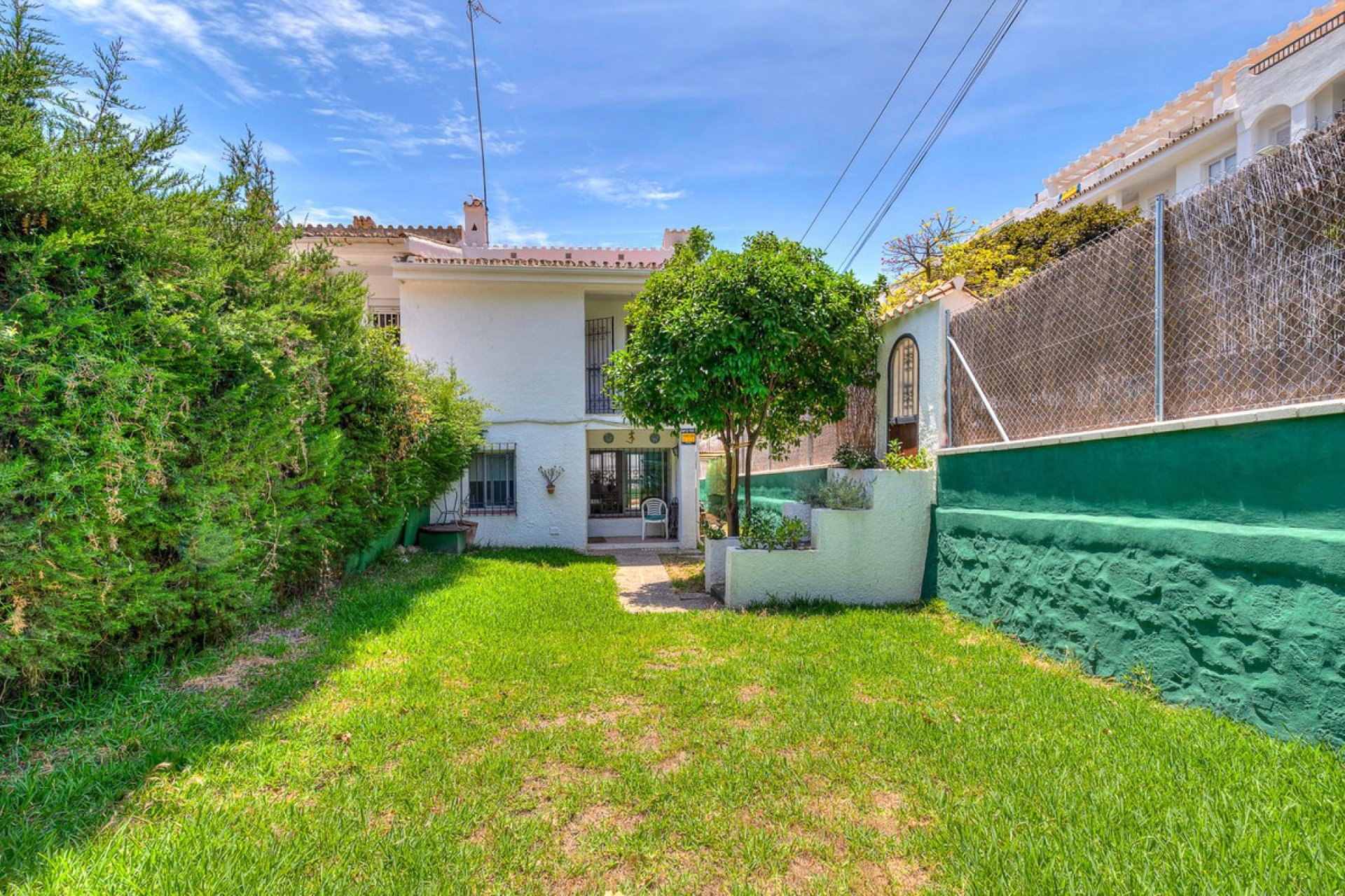 Resale - House - Semi-Detached House - Marbella - Nueva Andalucia