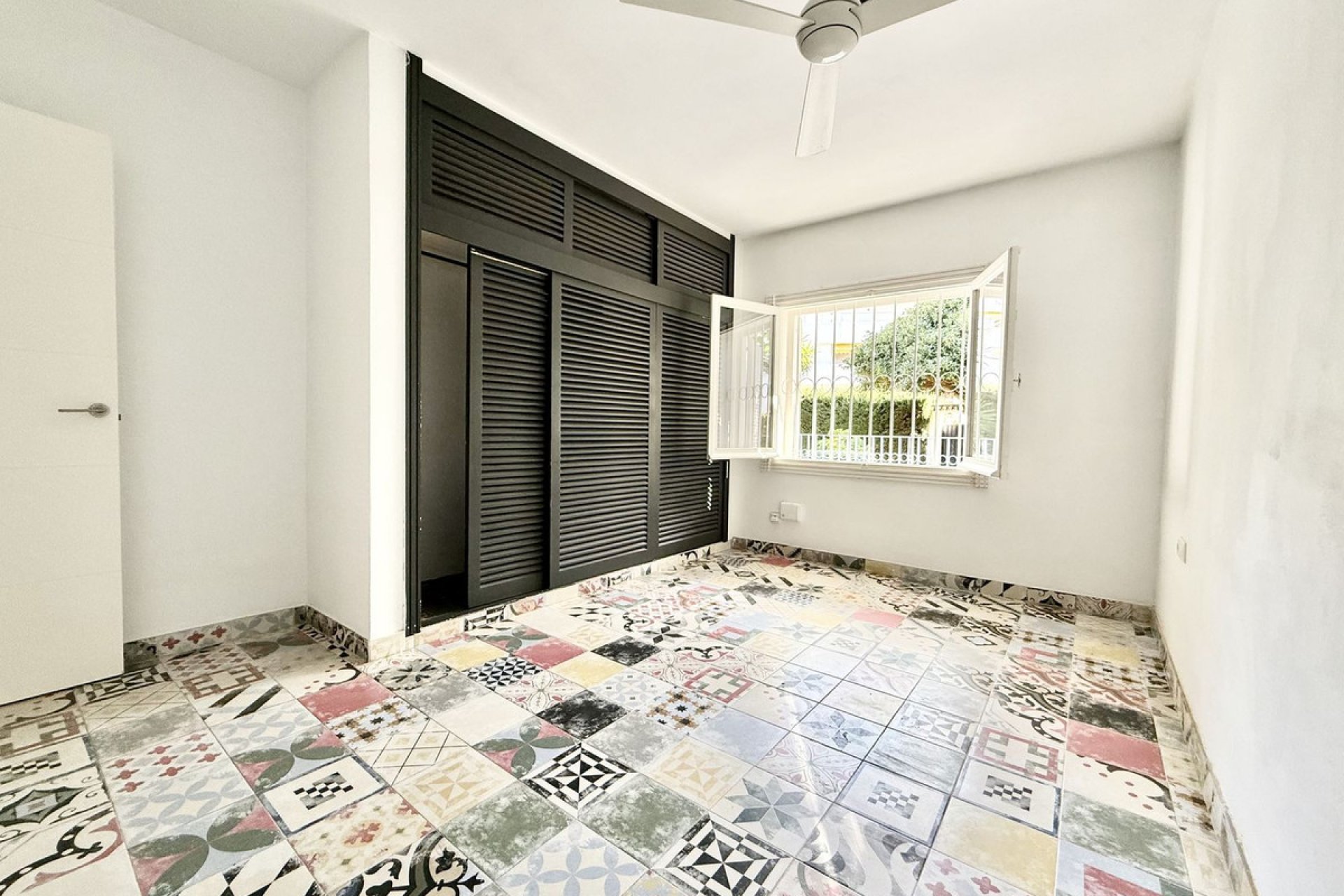 Resale - House - Semi-Detached House - Marbella - Nueva Andalucia