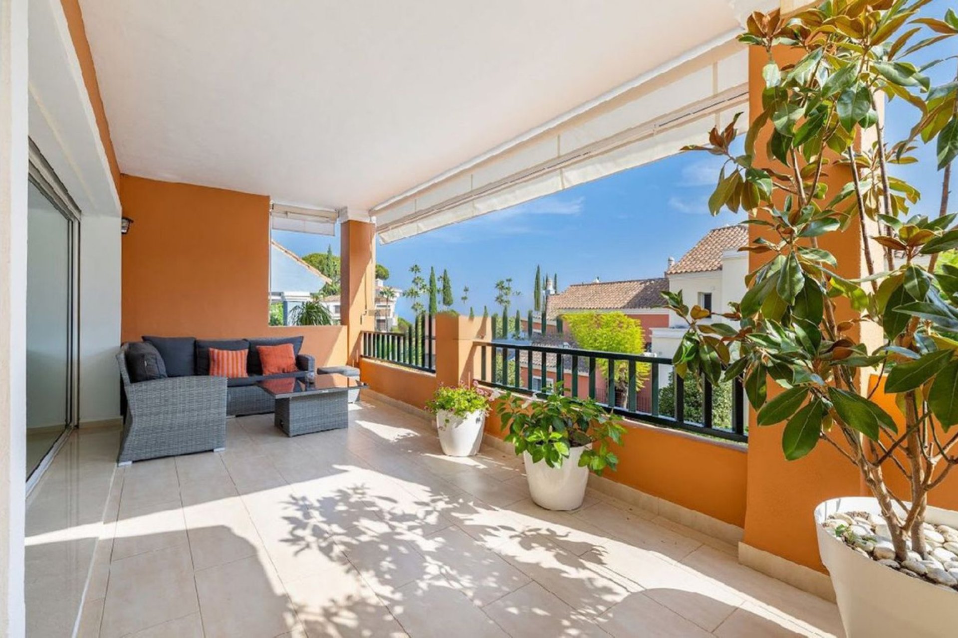 Resale - House - Semi-Detached House - Marbella - Nueva Andalucia