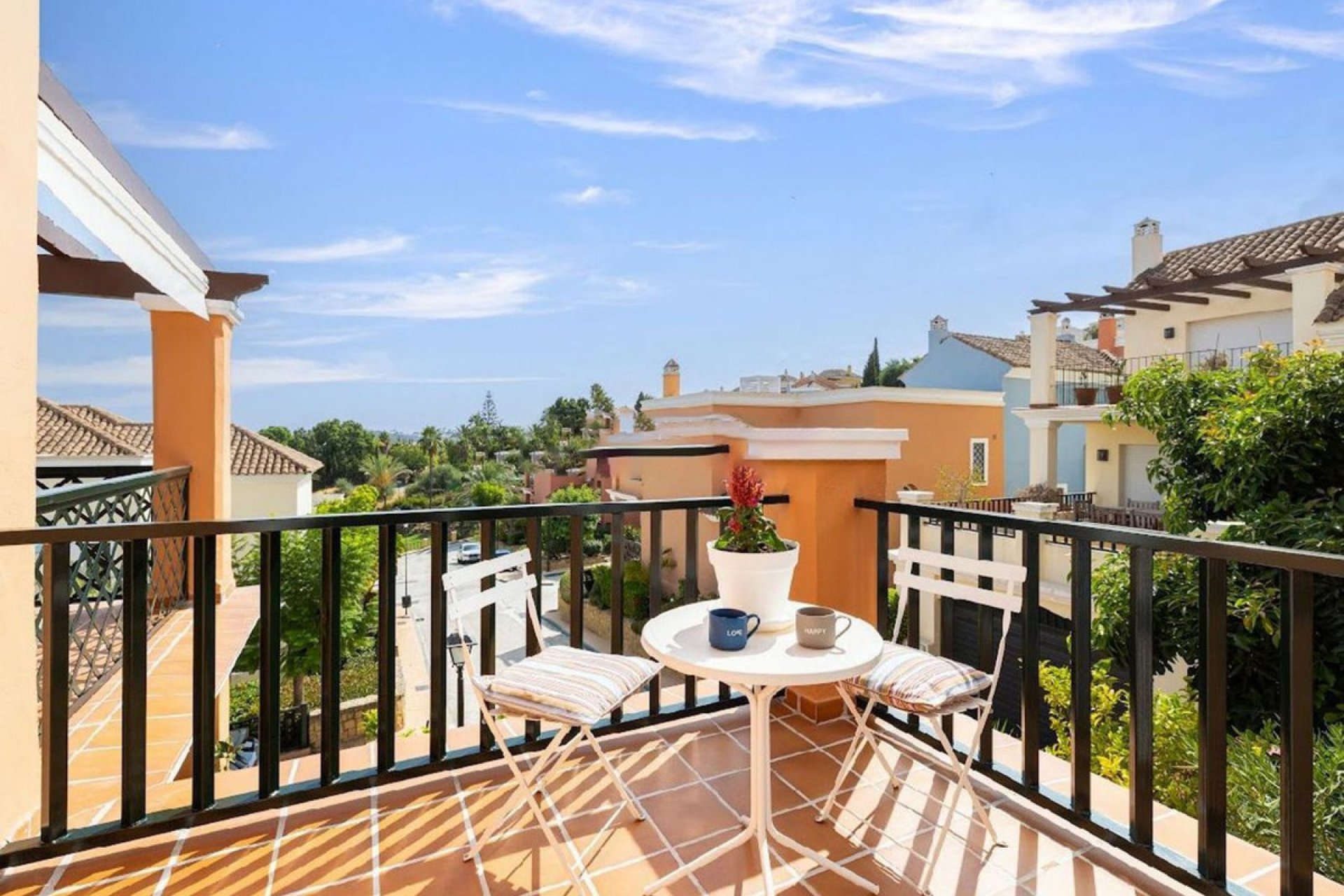 Resale - House - Semi-Detached House - Marbella - Nueva Andalucia