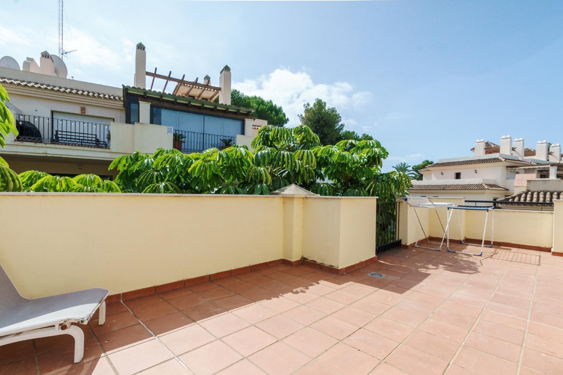 Resale - House - Semi-Detached House - Marbella - Nueva Andalucia