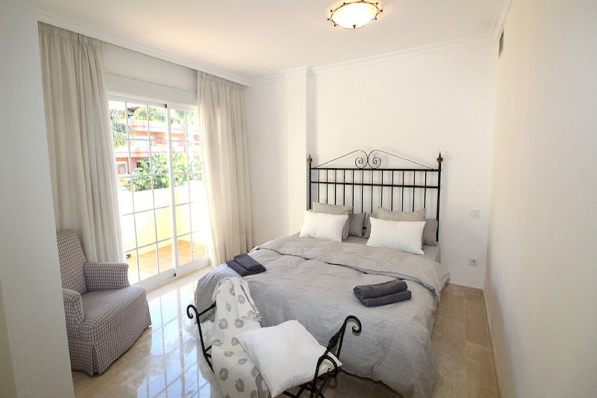 Resale - House - Semi-Detached House - Marbella - Puerto Banús