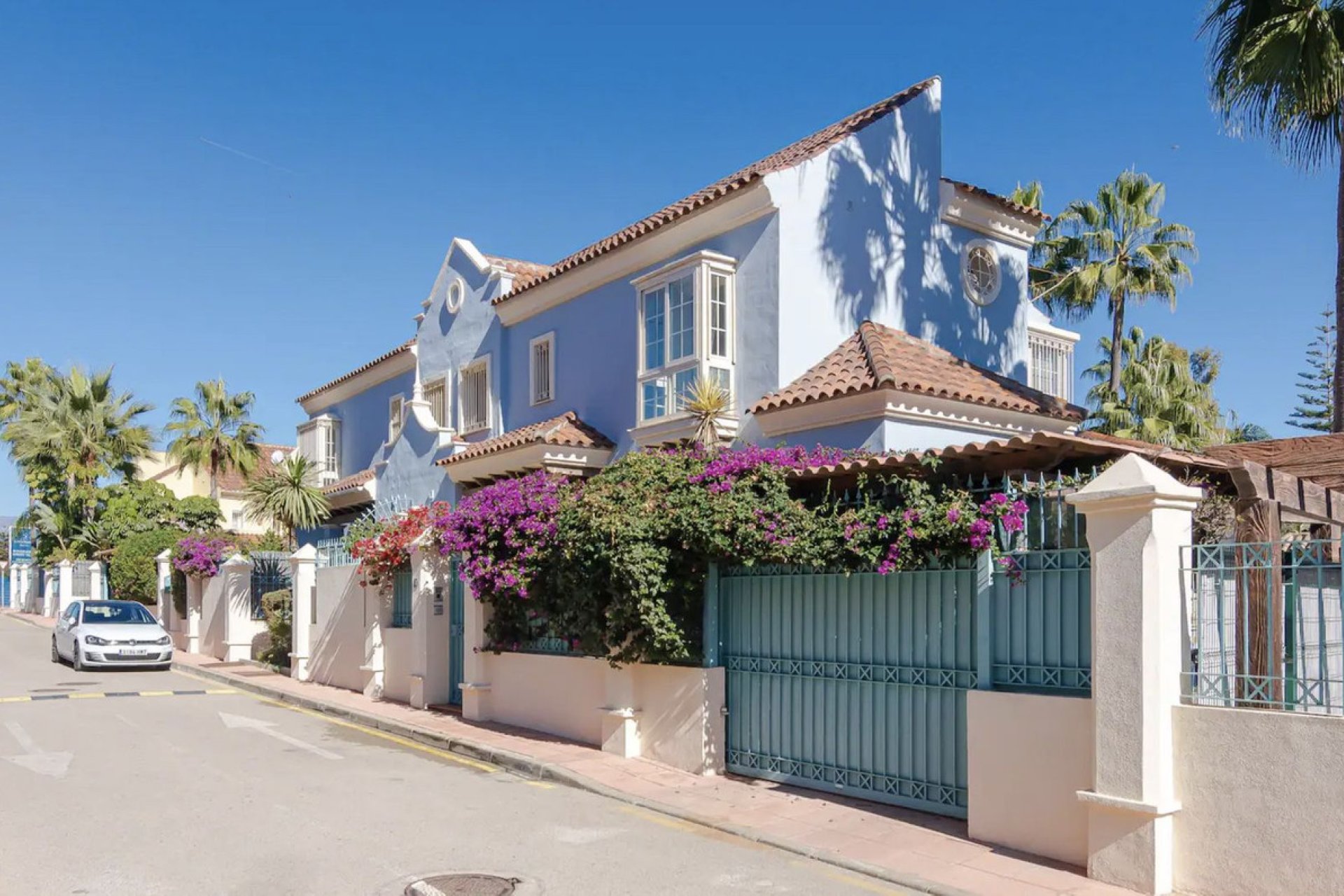 Resale - House - Semi-Detached House - Marbella - Puerto Banús