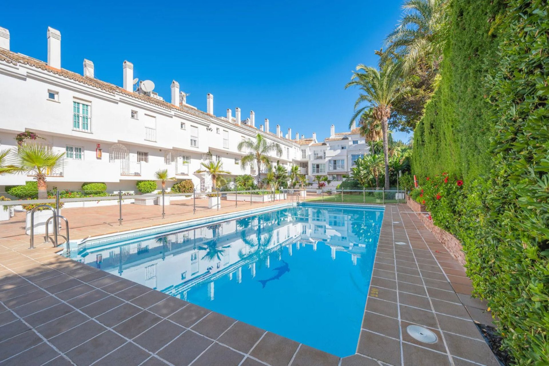 Resale - House - Semi-Detached House - Marbella - Puerto Banús