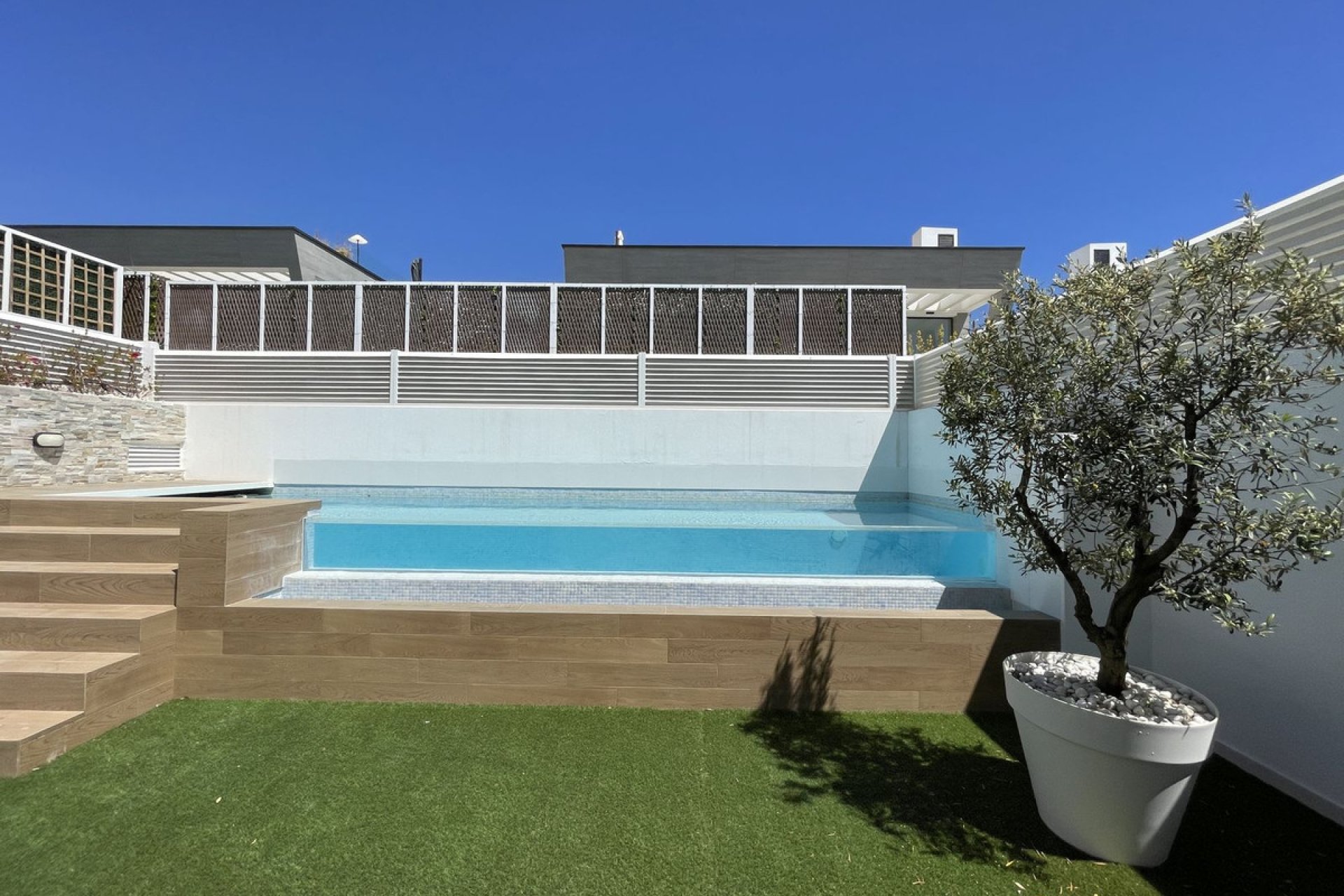 Resale - House - Semi-Detached House - Marbella - Puerto Banús