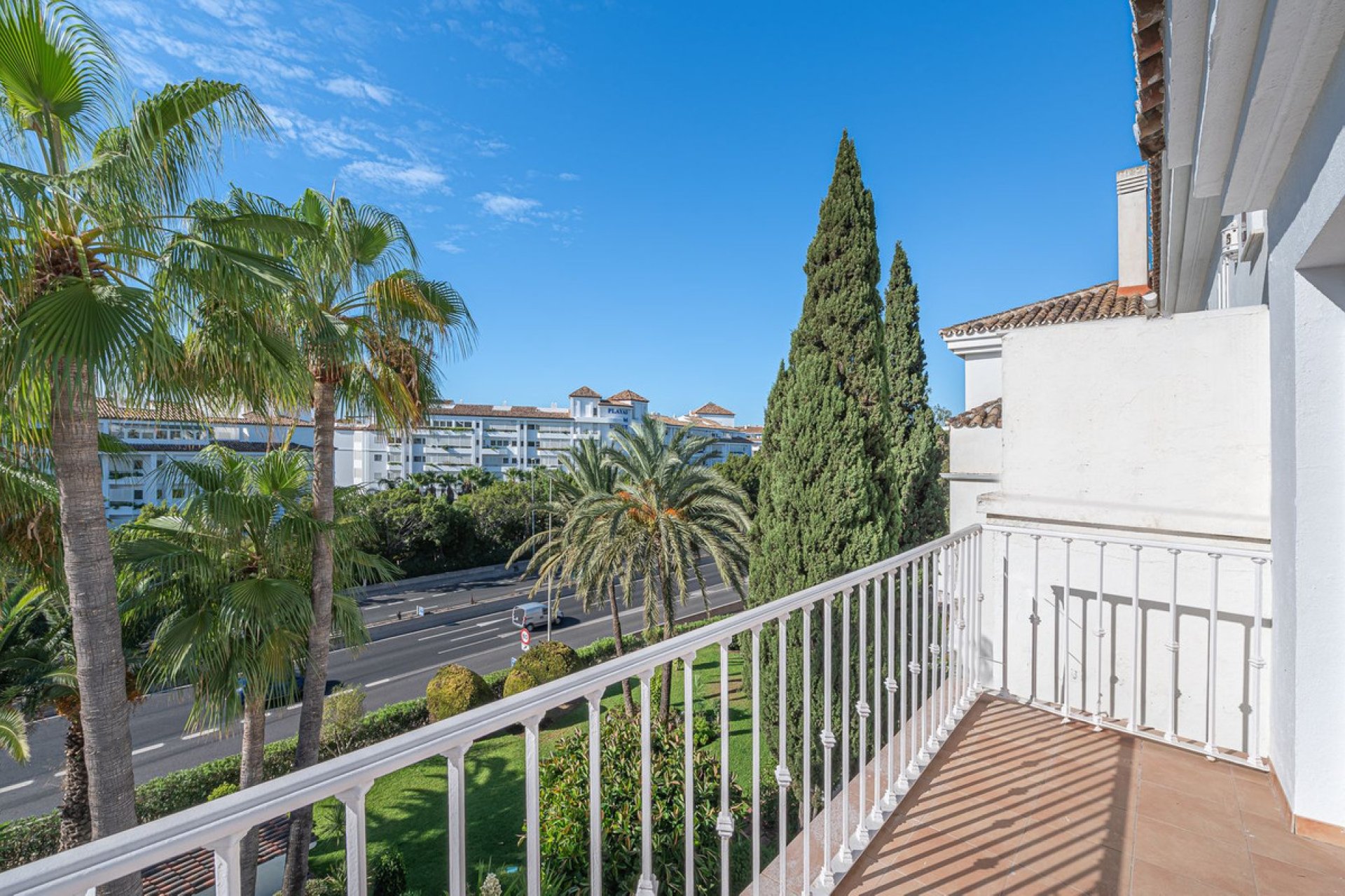 Resale - House - Semi-Detached House - Marbella - Puerto Banús