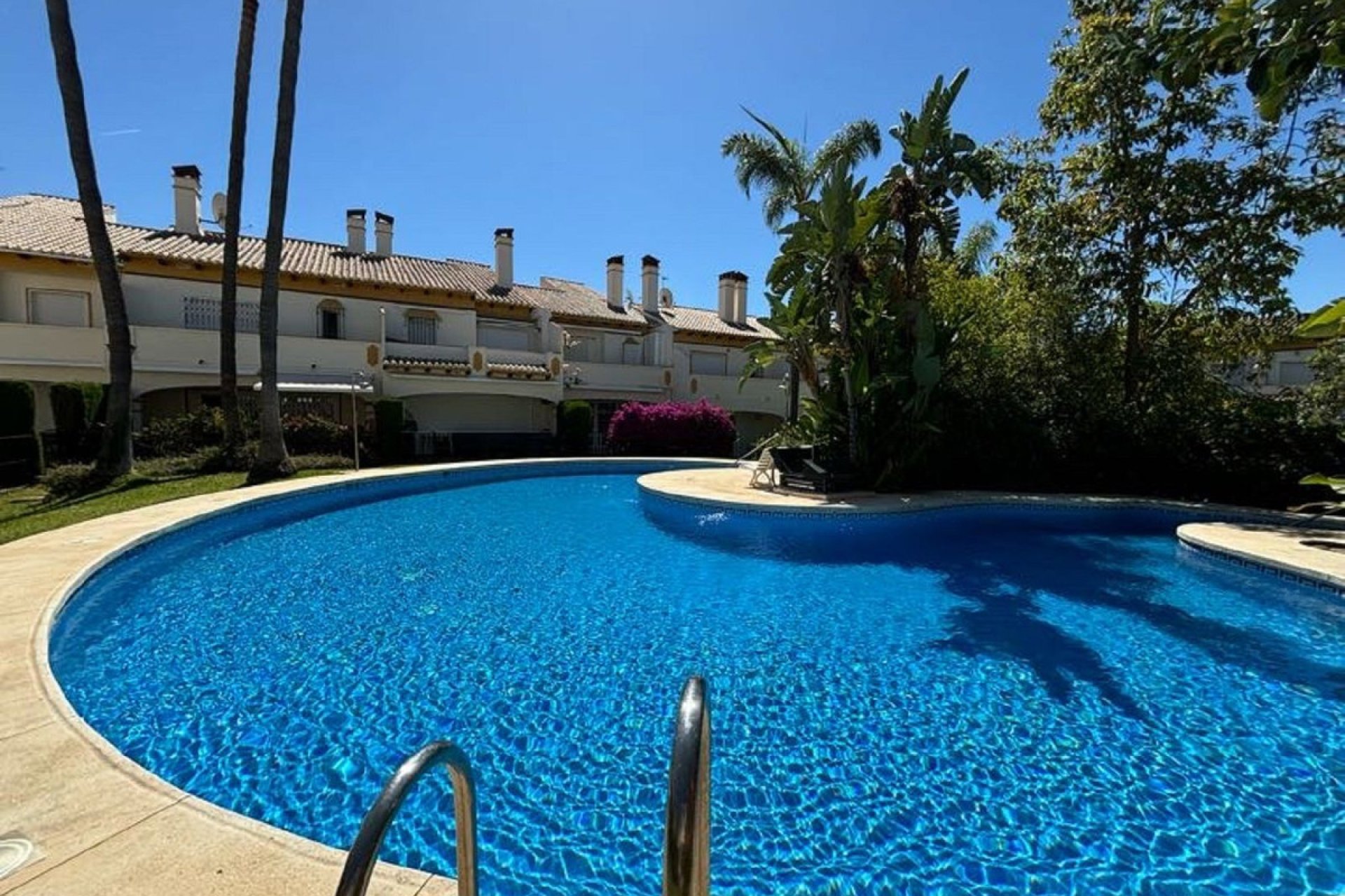 Resale - House - Semi-Detached House - Marbella - Puerto Banús