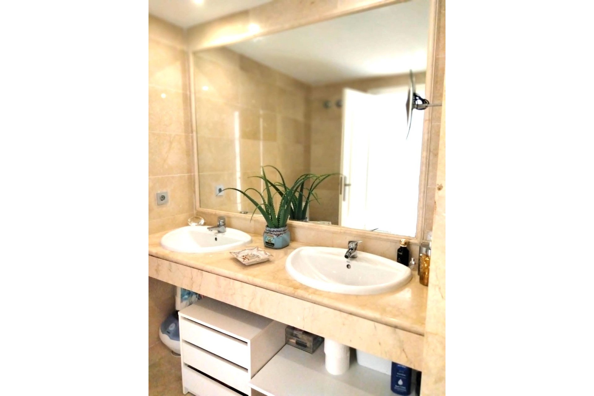 Resale - House - Semi-Detached House - Marbella - Puerto Banús