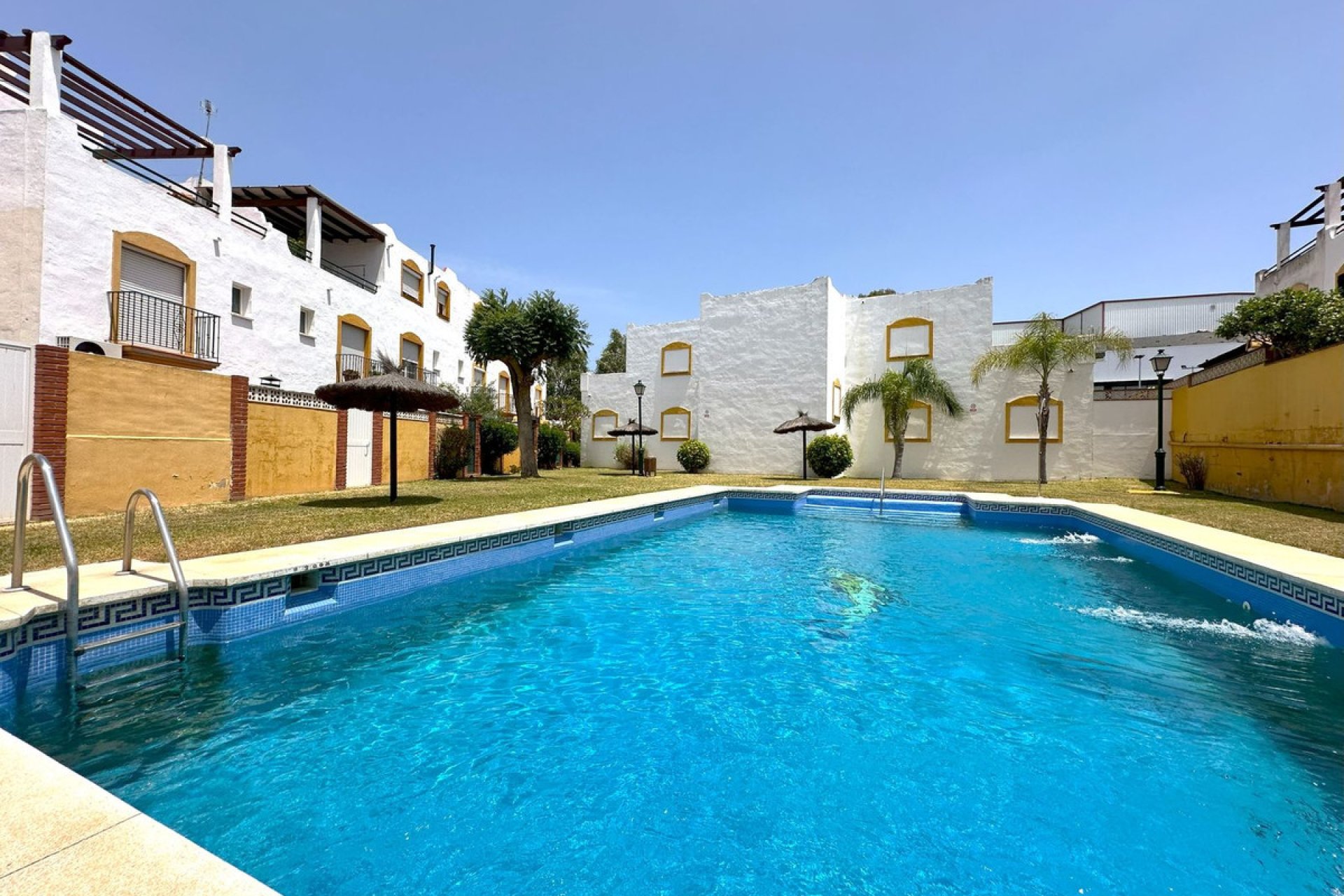 Resale - House - Semi-Detached House - Marbella - San Pedro De Alcantara