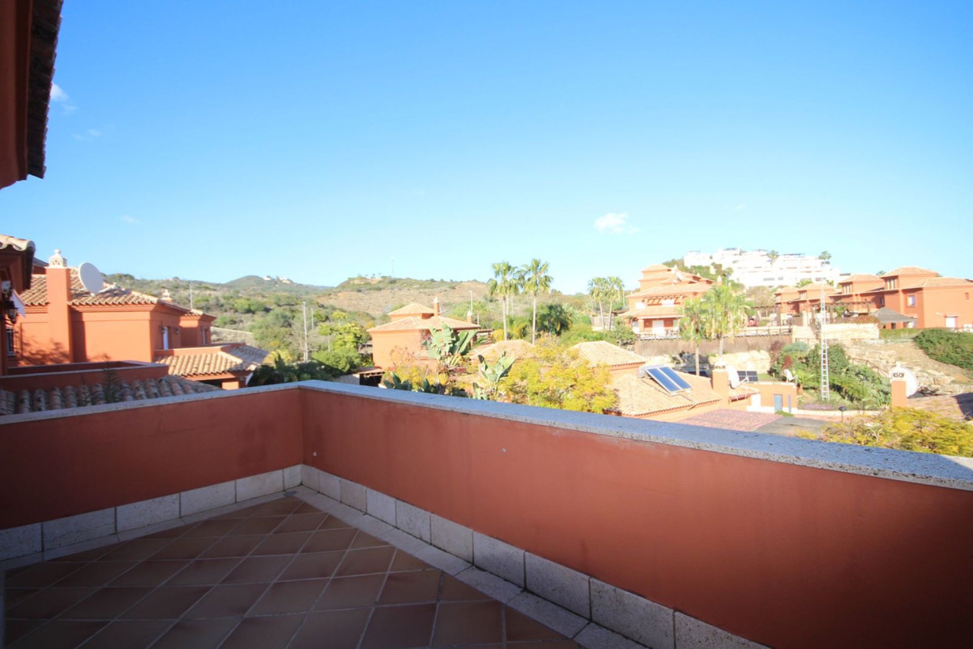 Resale - House - Semi-Detached House - Marbella - Santa Clara