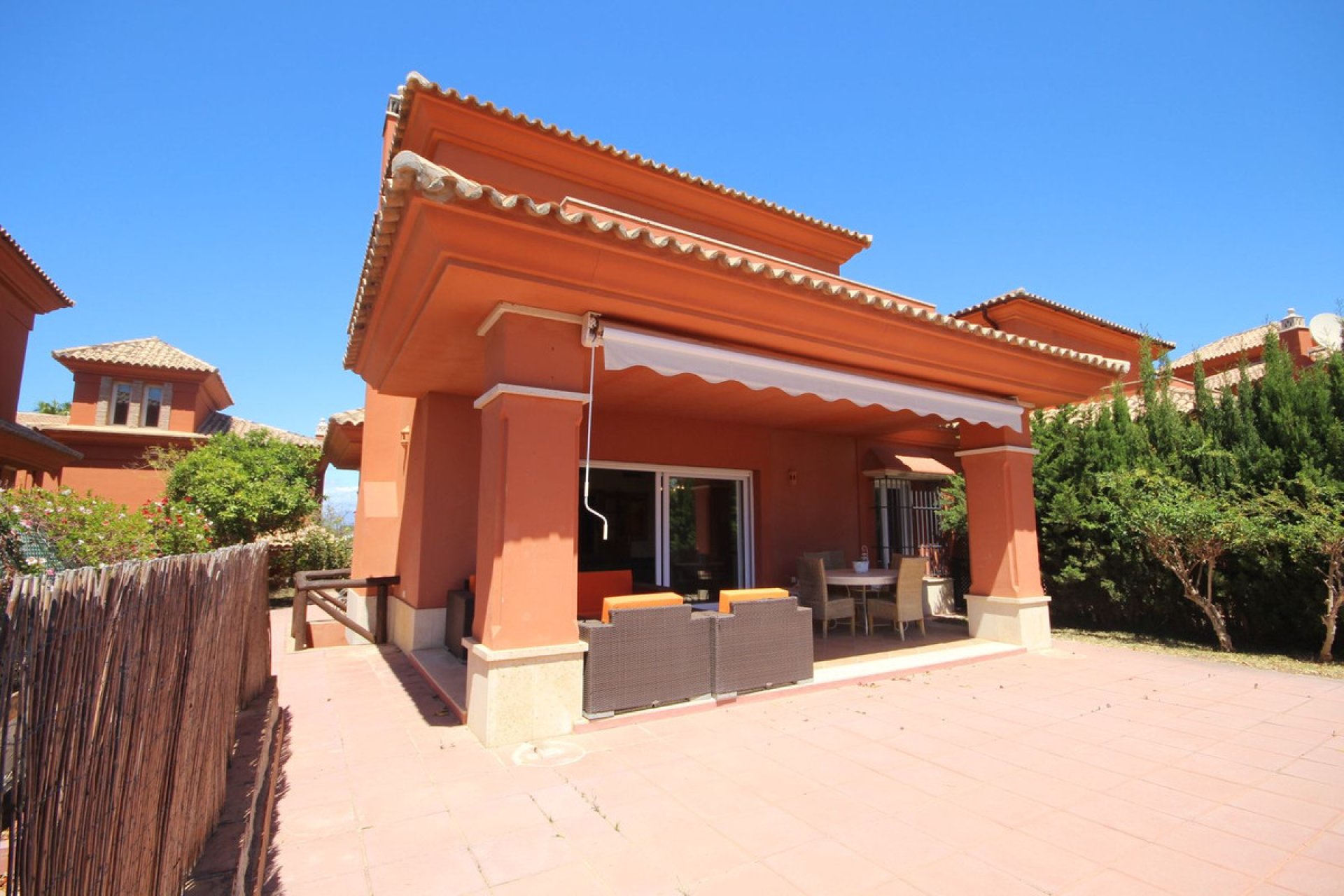 Resale - House - Semi-Detached House - Marbella - Santa Clara