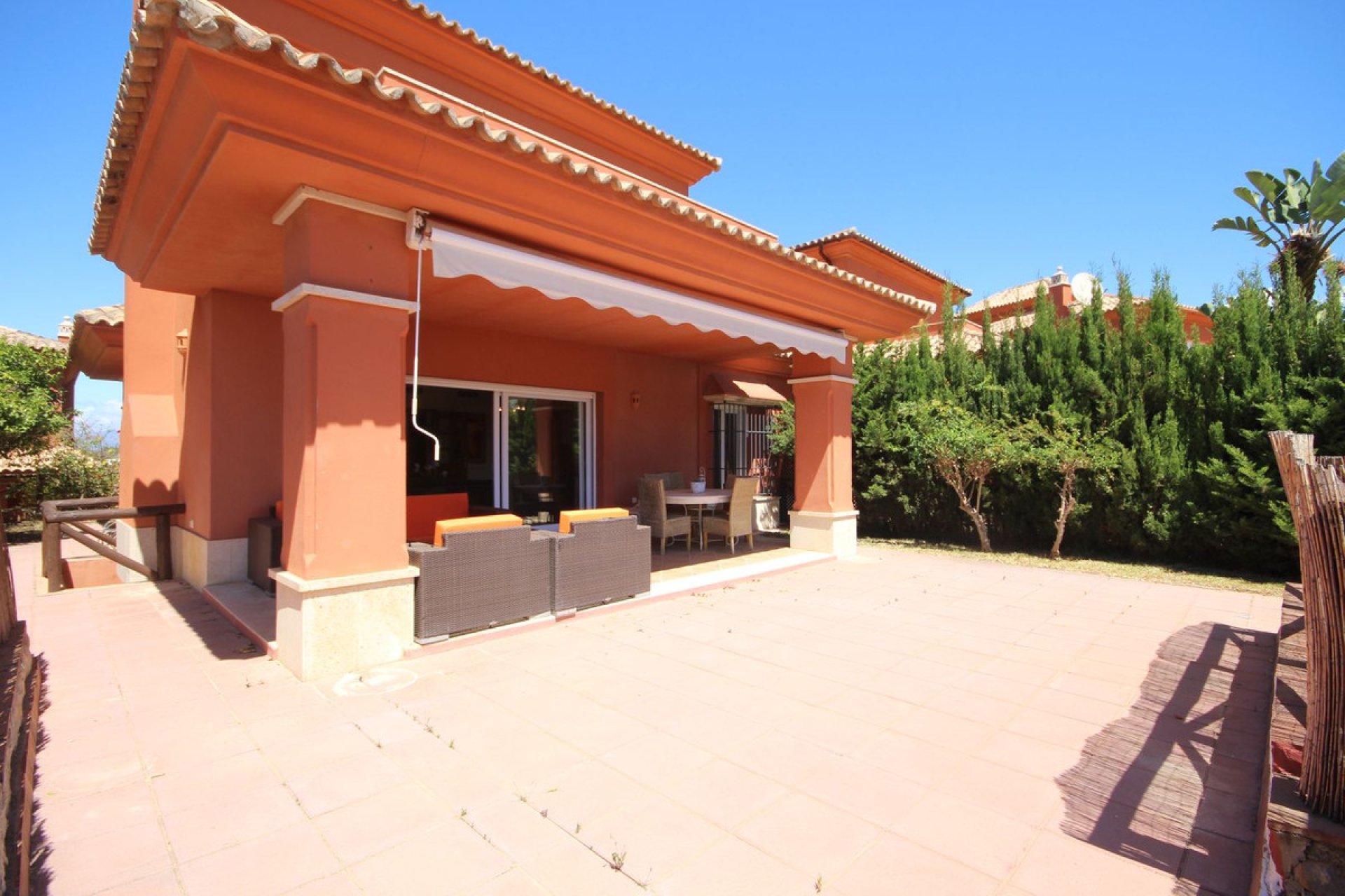 Resale - House - Semi-Detached House - Marbella - Santa Clara