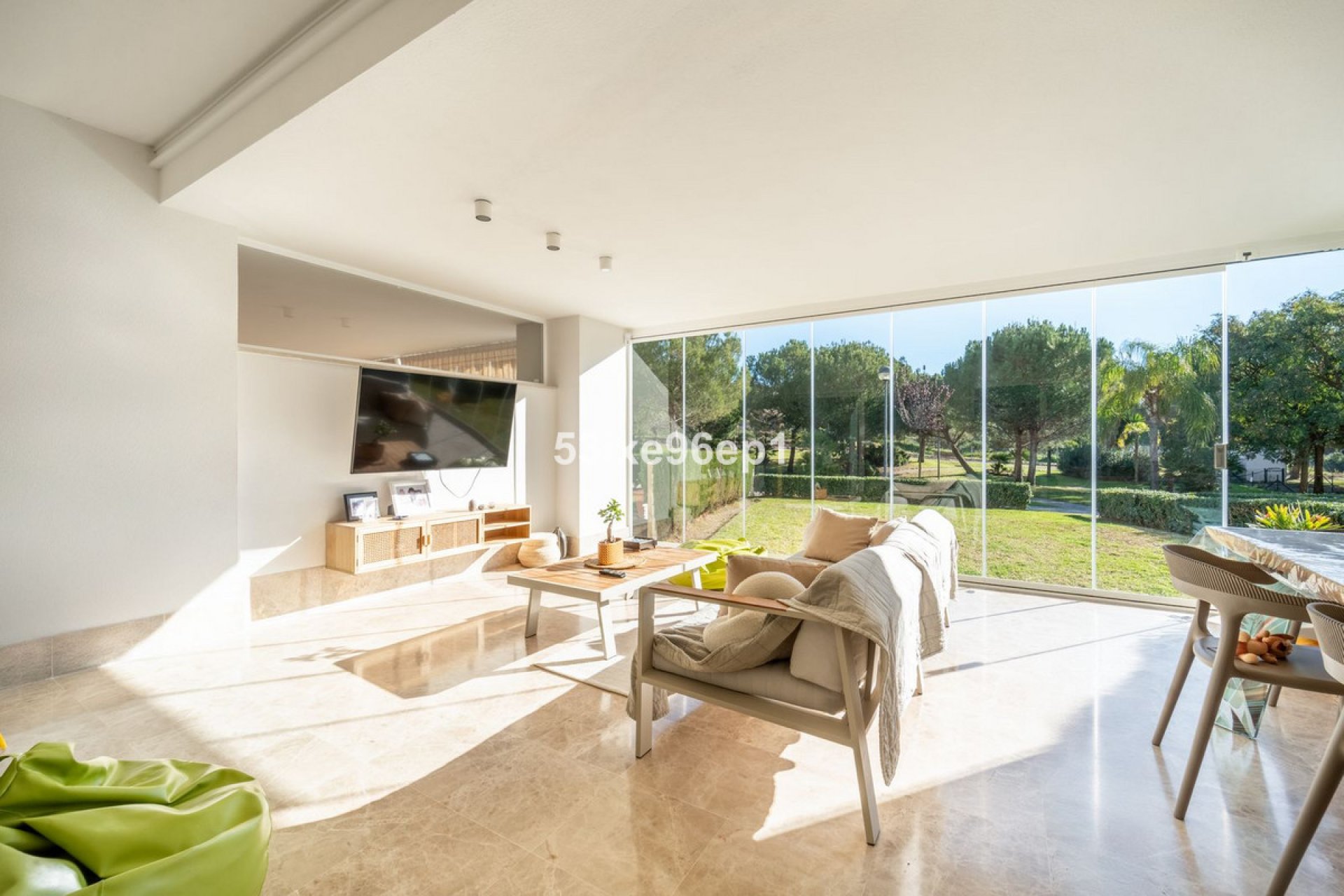 Resale - House - Semi-Detached House - Marbella - Santa Clara