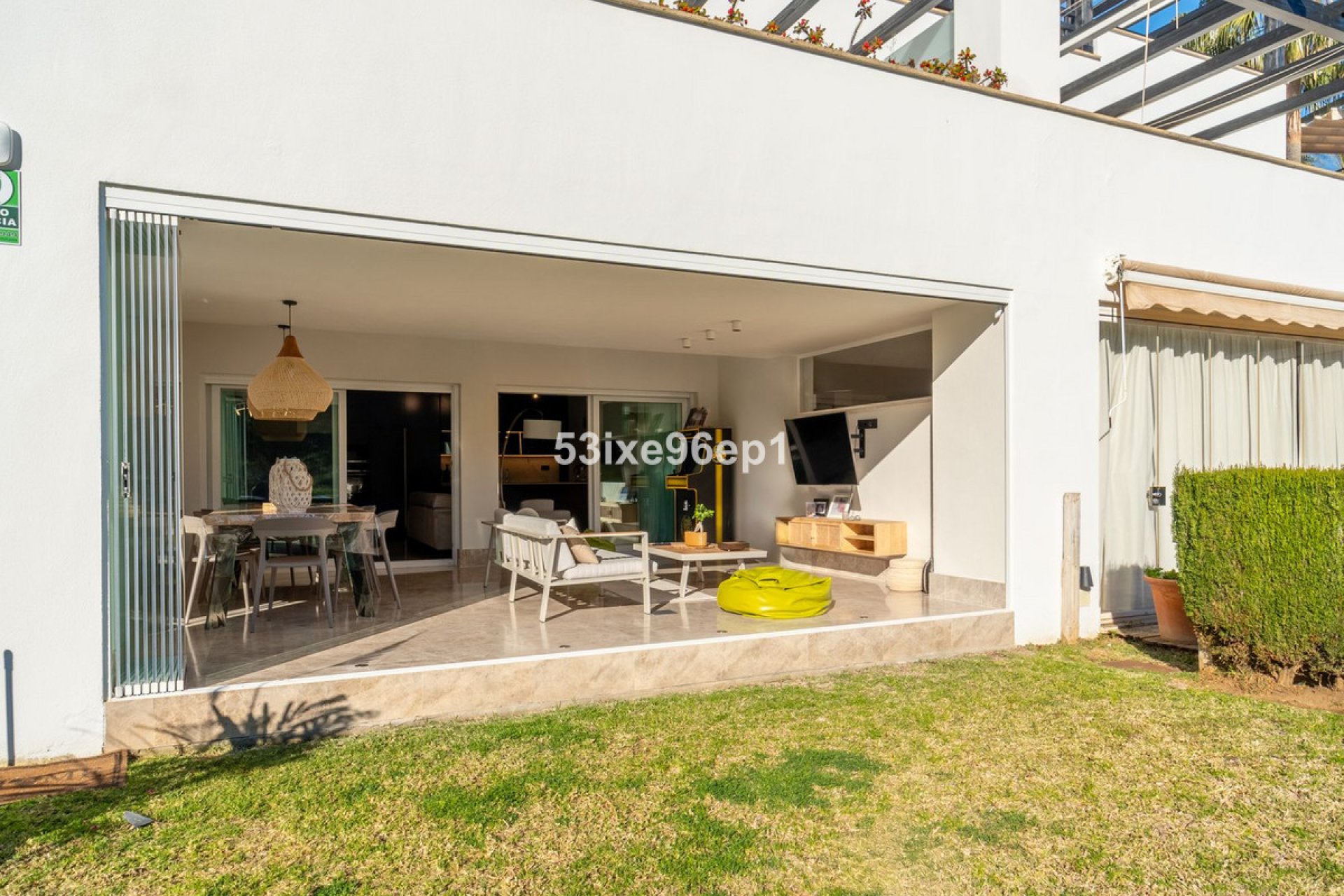 Resale - House - Semi-Detached House - Marbella - Santa Clara