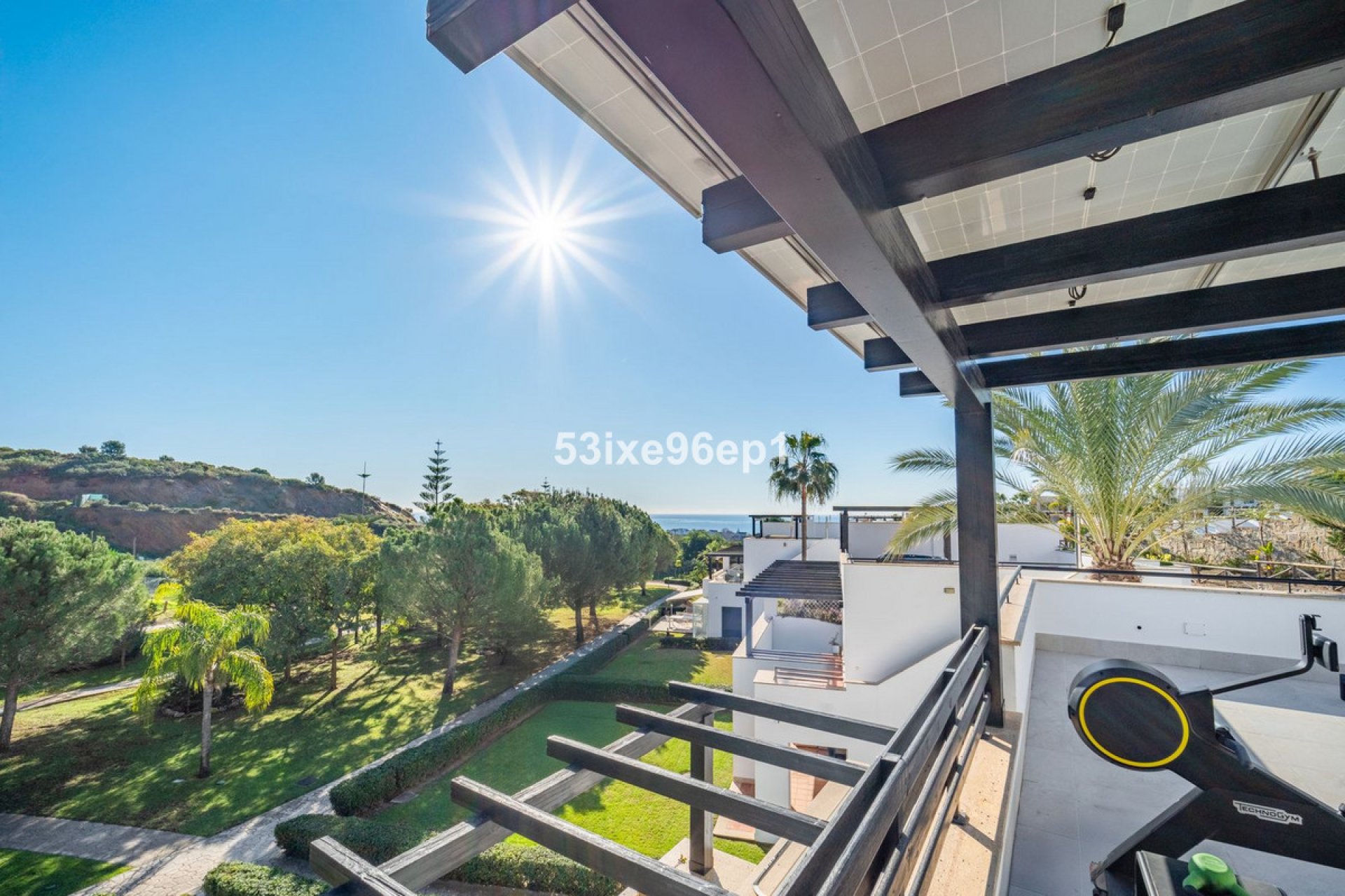 Resale - House - Semi-Detached House - Marbella - Santa Clara