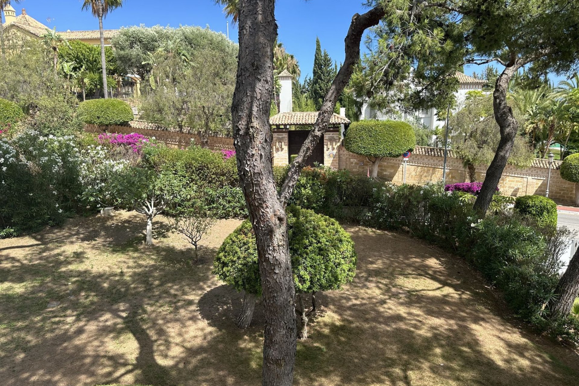 Resale - House - Semi-Detached House - Marbella - Sierra Blanca