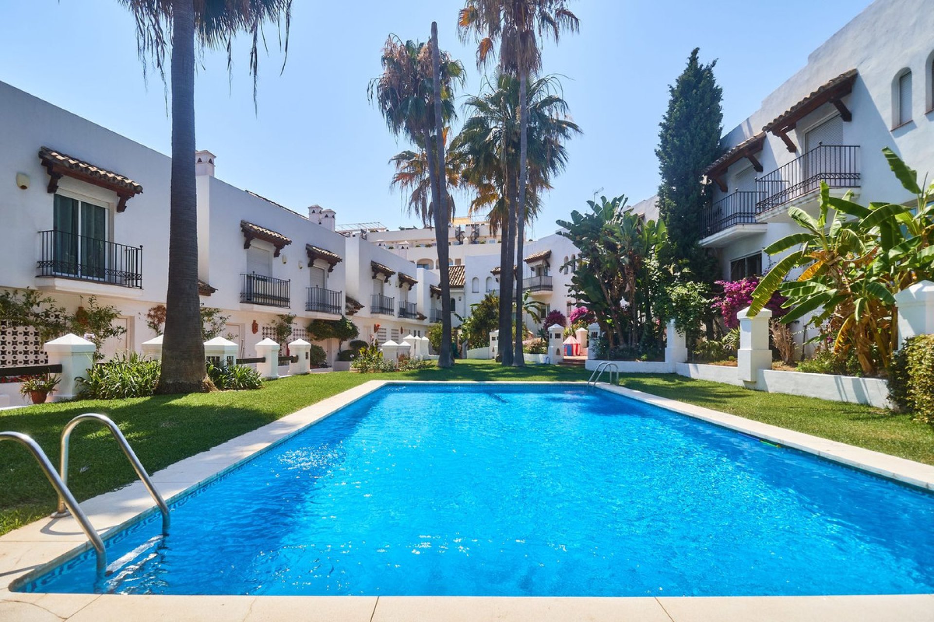 Resale - House - Semi-Detached House - Marbella - The Golden Mile