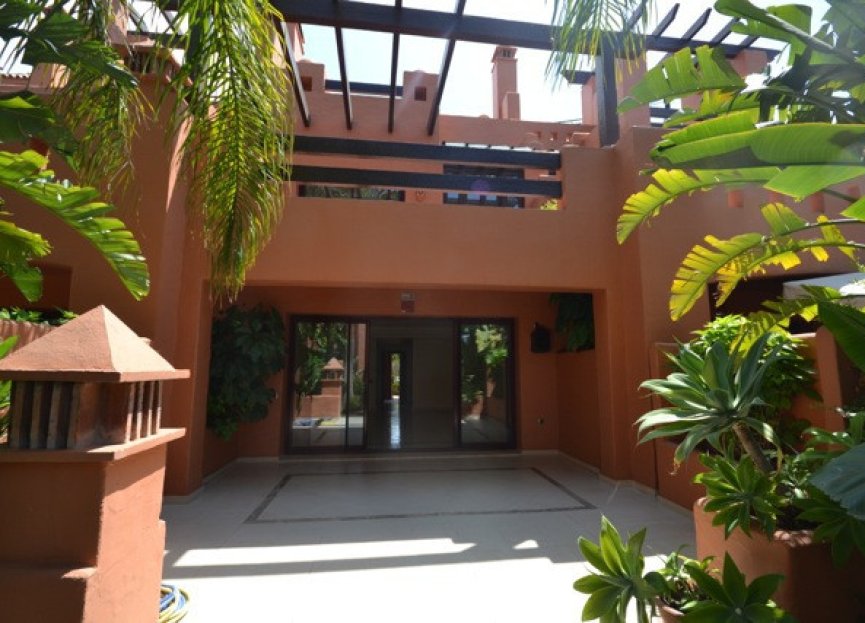 Resale - House - Semi-Detached House - Marbella - The Golden Mile