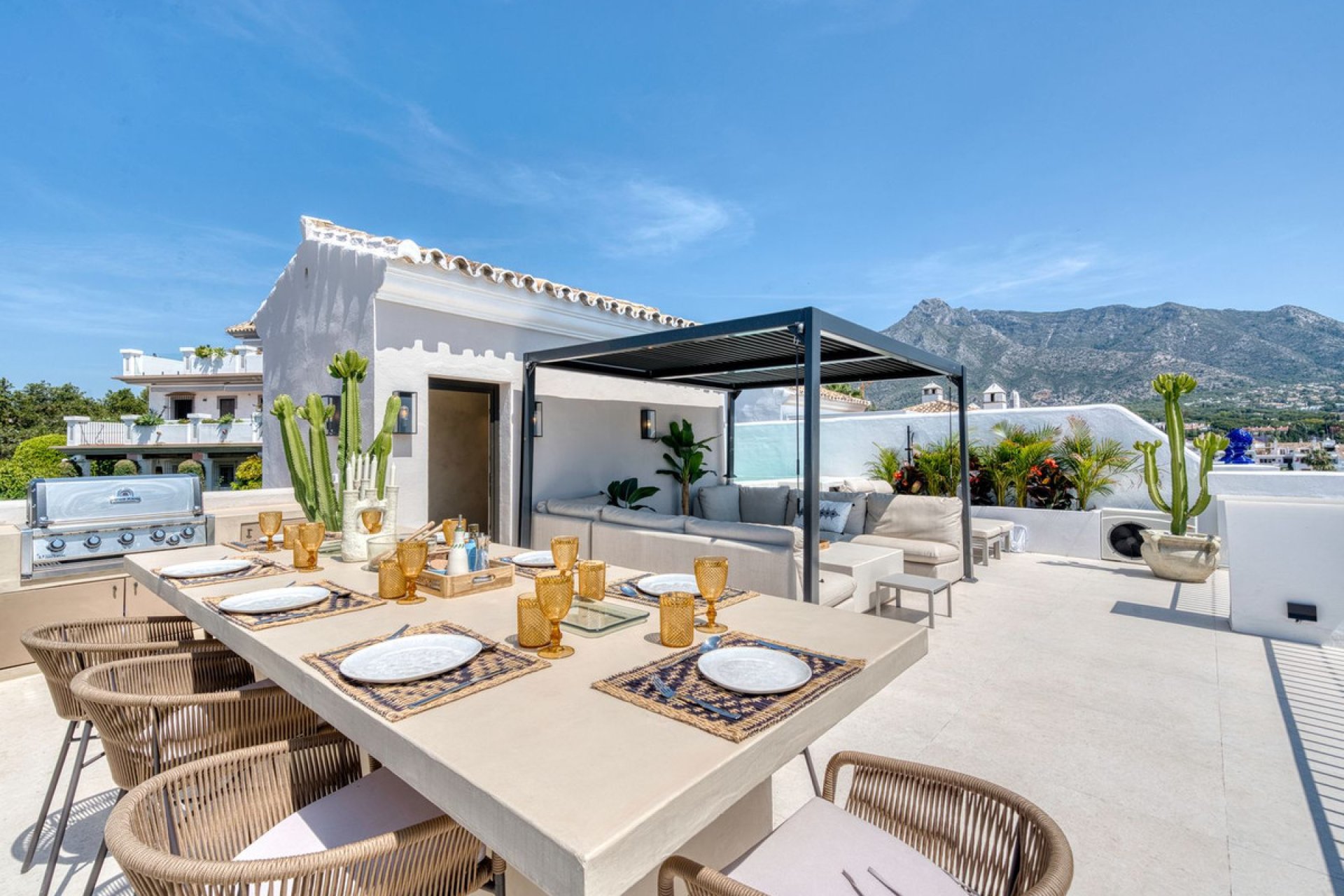 Resale - House - Semi-Detached House - Marbella - The Golden Mile