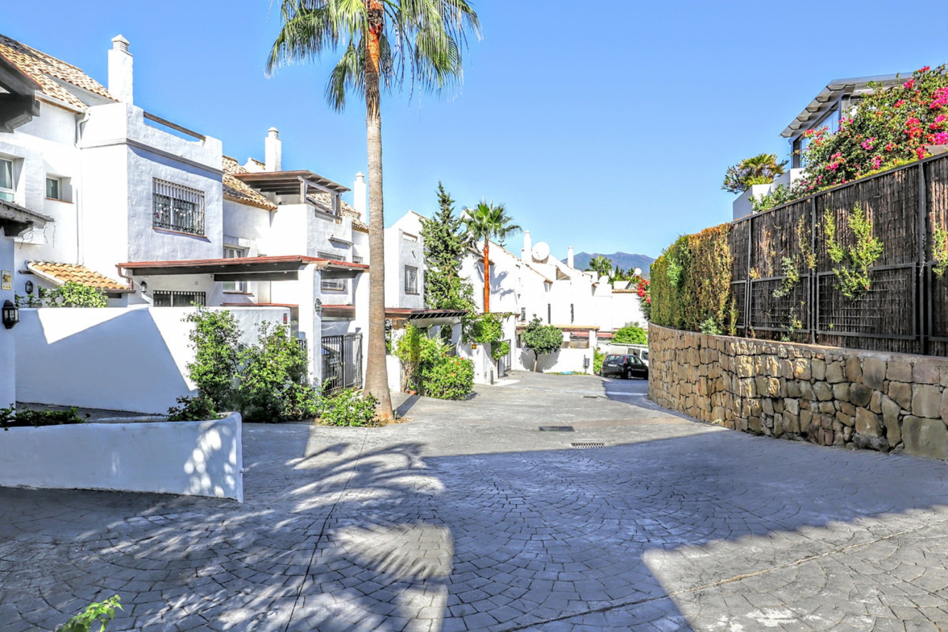 Resale - House - Semi-Detached House - Marbella - The Golden Mile