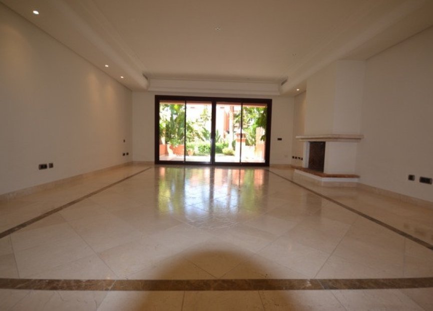 Resale - House - Semi-Detached House - Marbella - The Golden Mile