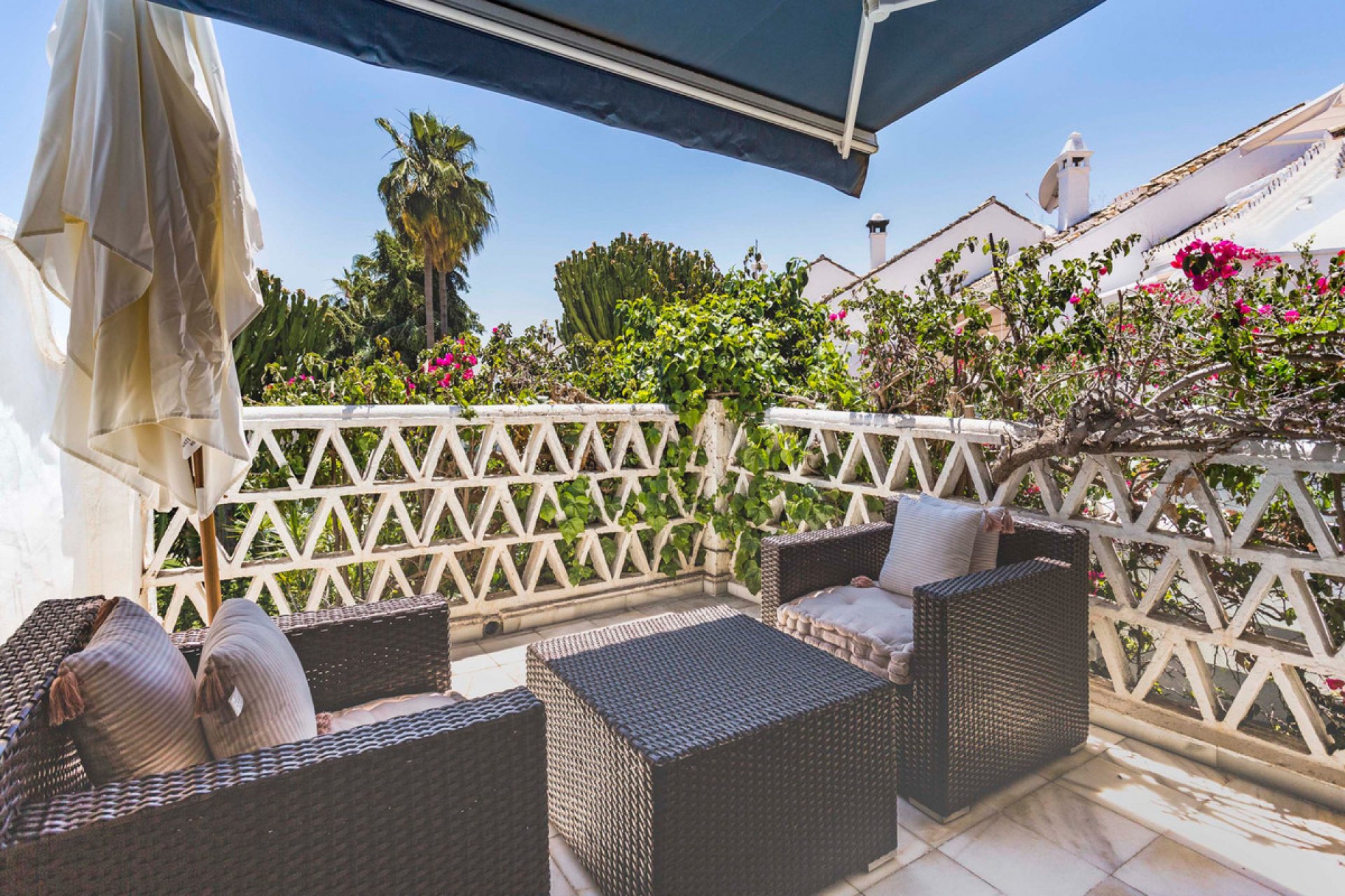 Resale - House - Semi-Detached House - Marbella - The Golden Mile