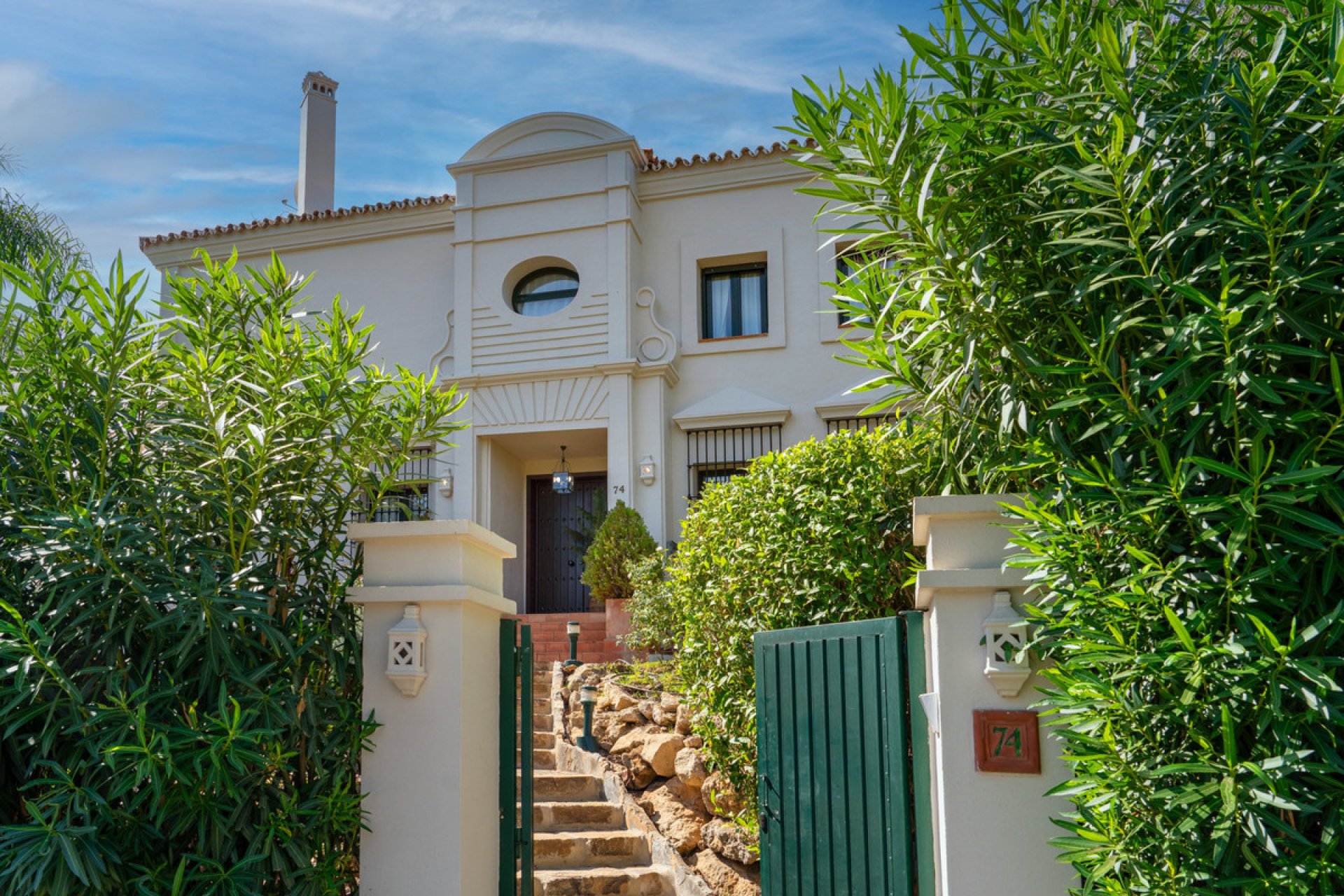 Resale - House - Semi-Detached House - Sotogrande