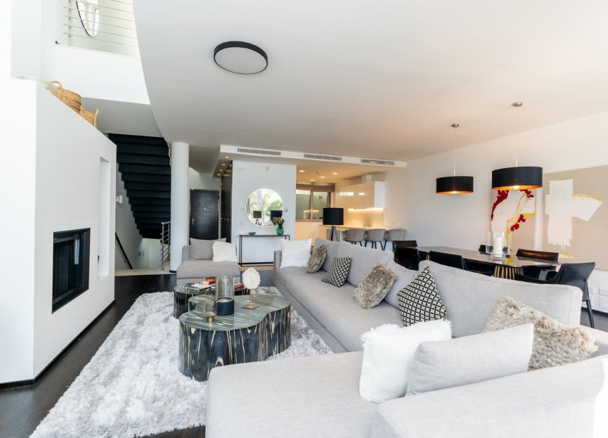 Resale - House - Sierra Blanca