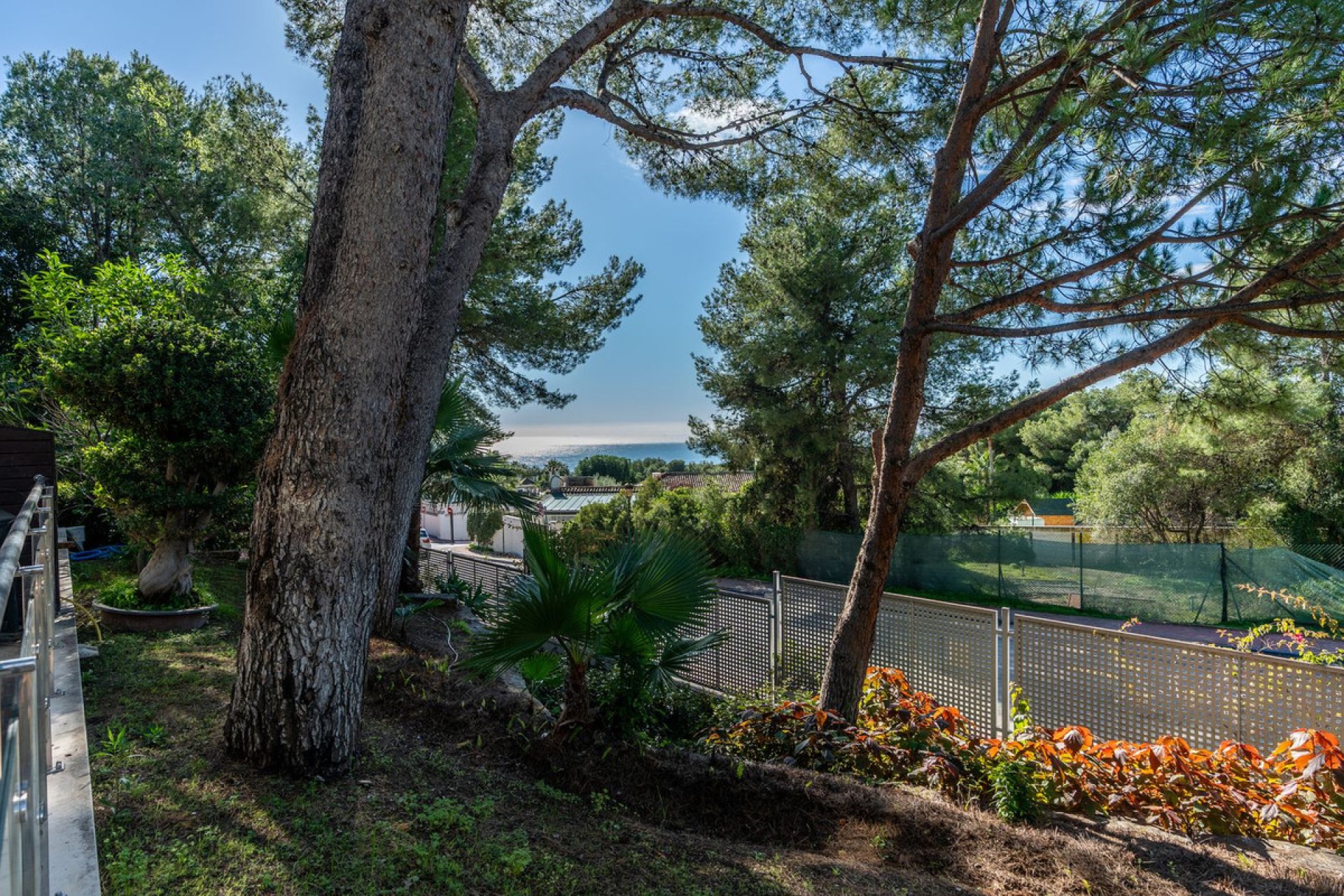 Resale - House - Sierra Blanca