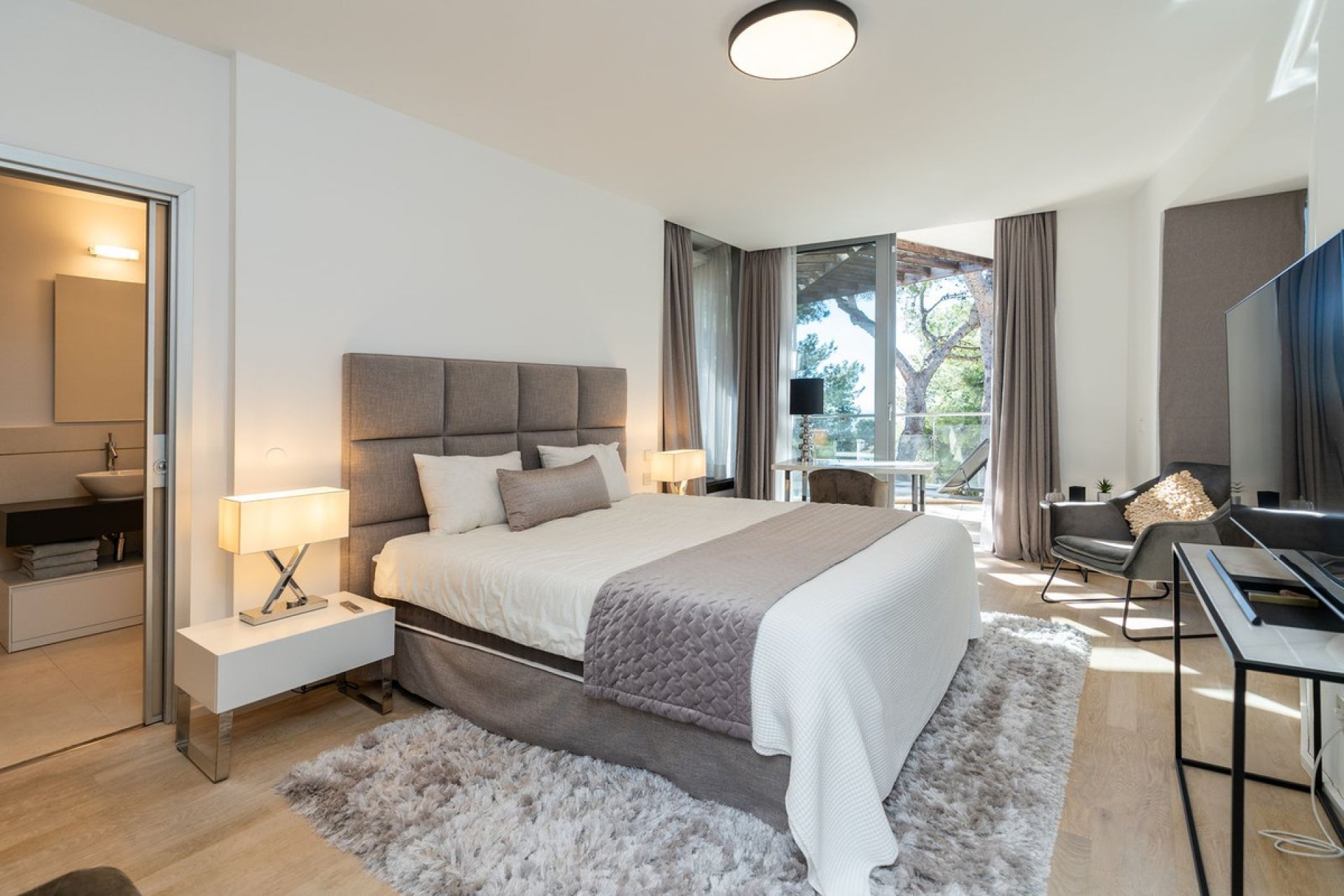 Resale - House - Sierra Blanca