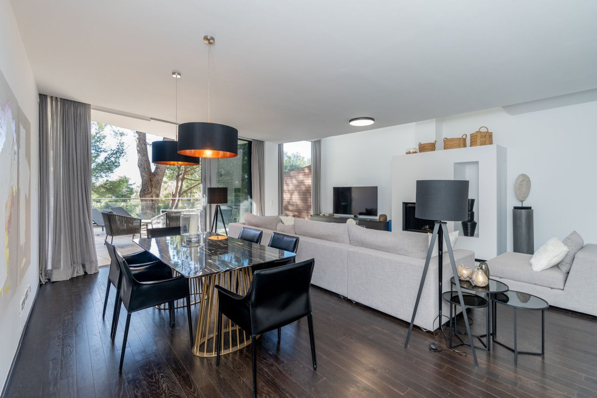 Resale - House - Sierra Blanca