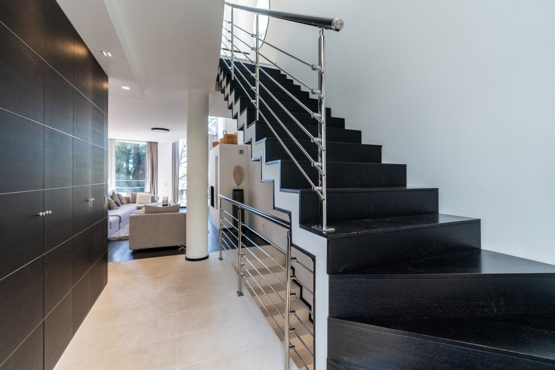 Resale - House - Sierra Blanca