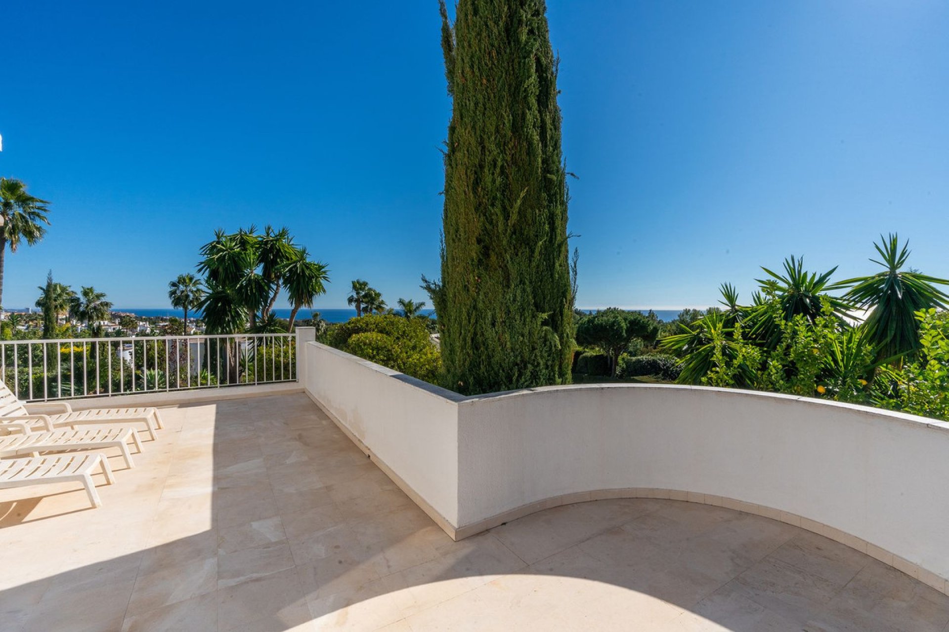 Resale - House - The Golden Mile