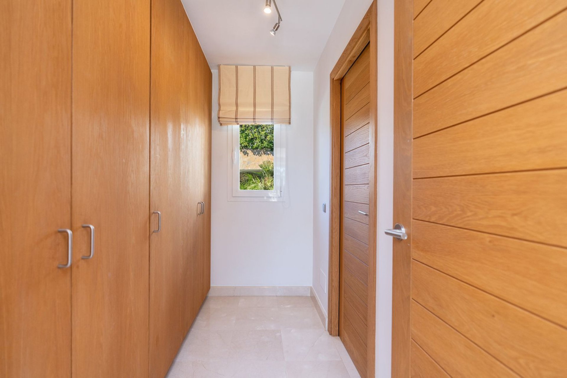 Resale - House - The Golden Mile