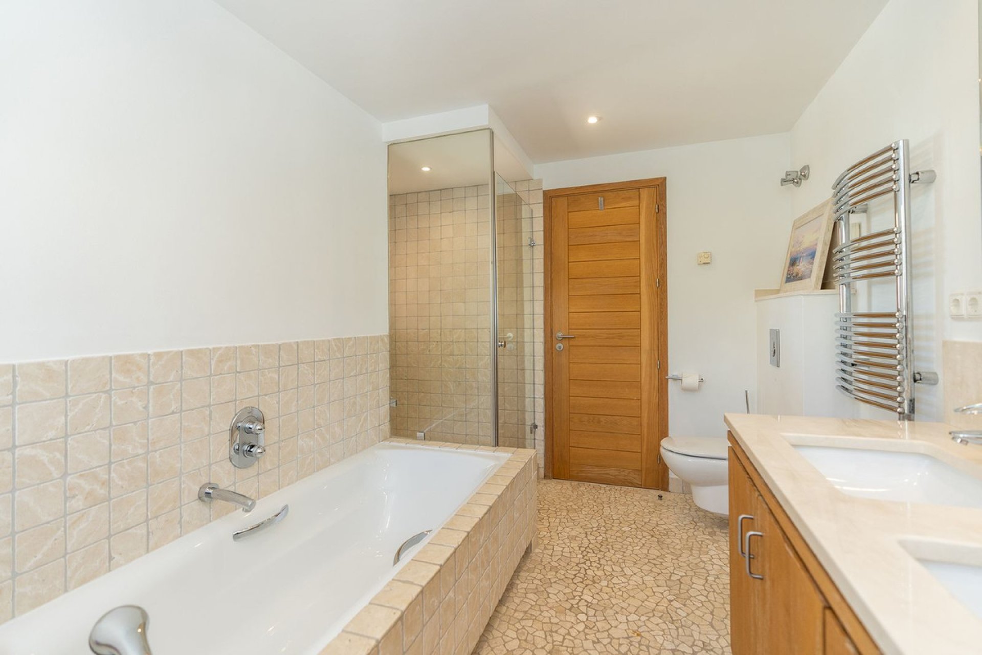 Resale - House - The Golden Mile