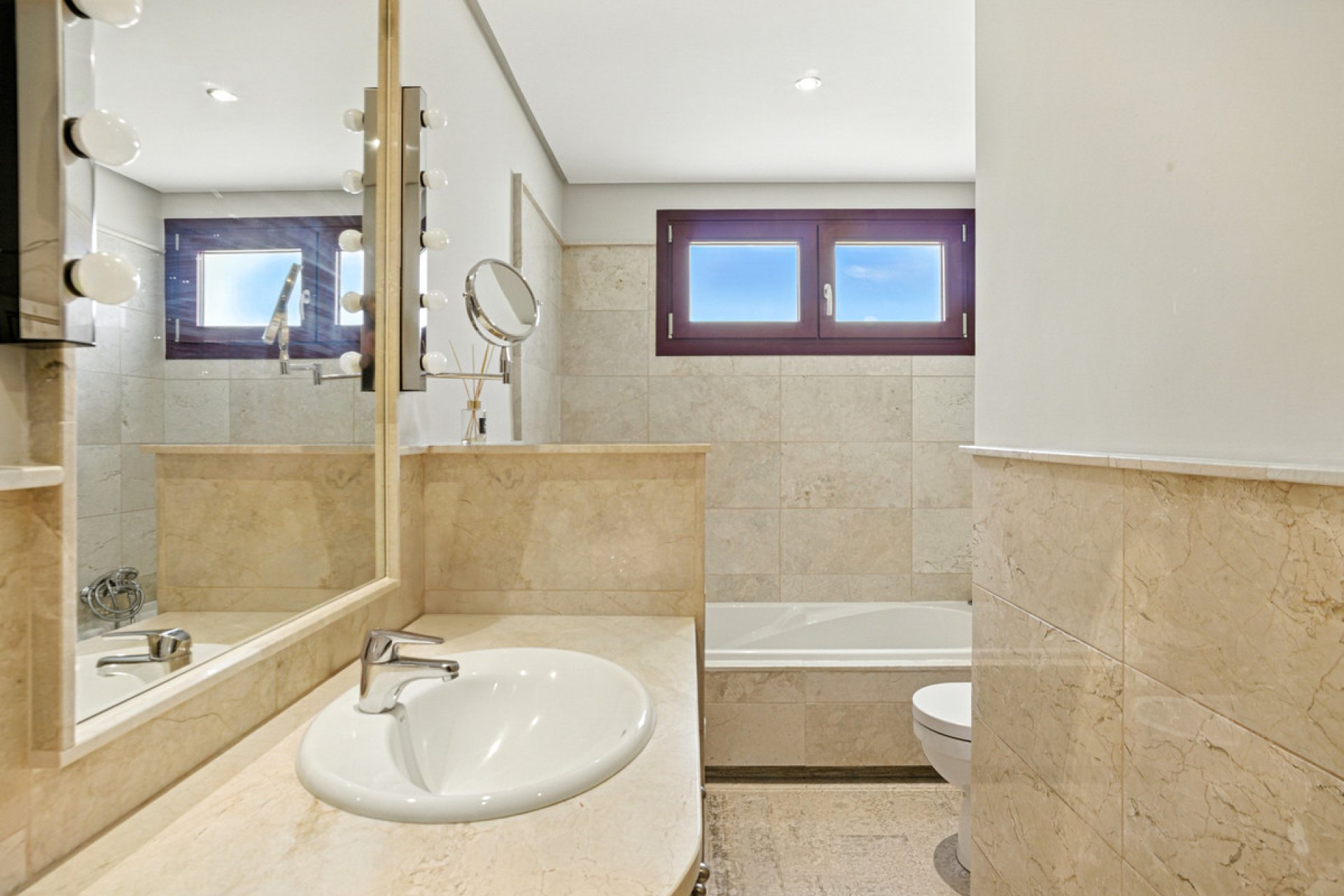 Resale - House - Townhouse - Benahavís - Benahavís Centro