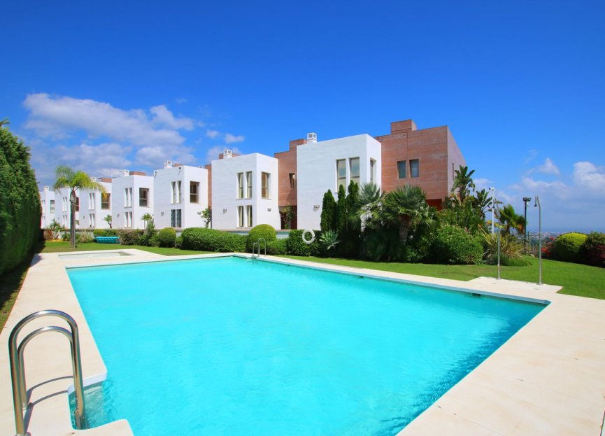 Resale - House - Townhouse - Benahavís - Benahavís Centro