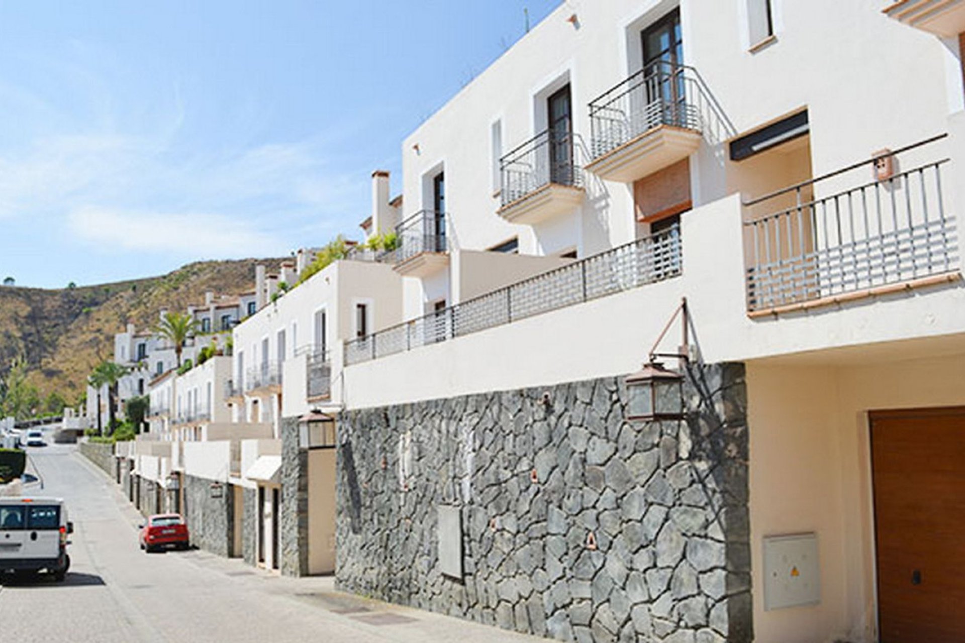 Resale - House - Townhouse - Benahavís - Benahavís Centro