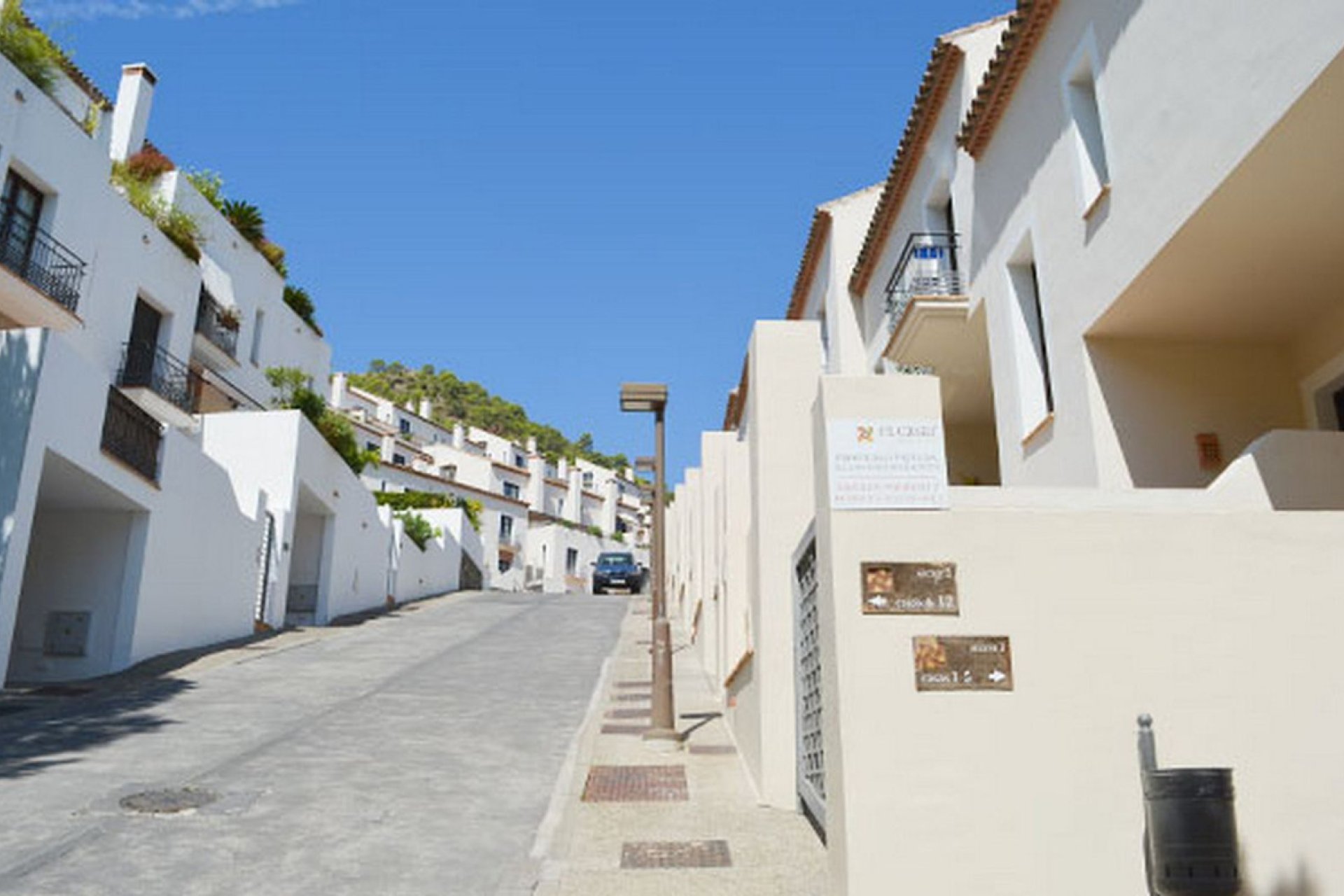 Resale - House - Townhouse - Benahavís - Benahavís Centro