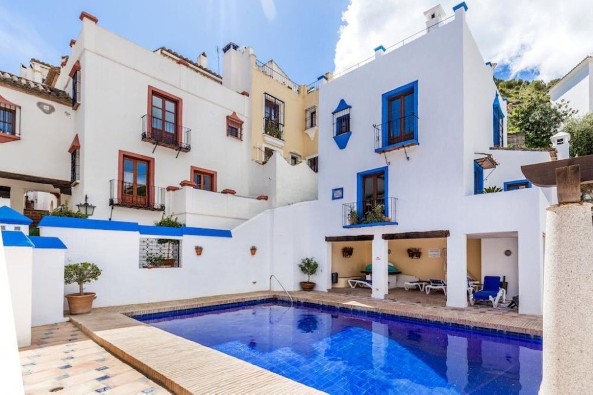 Resale - House - Townhouse - Benahavís - Benahavís Centro