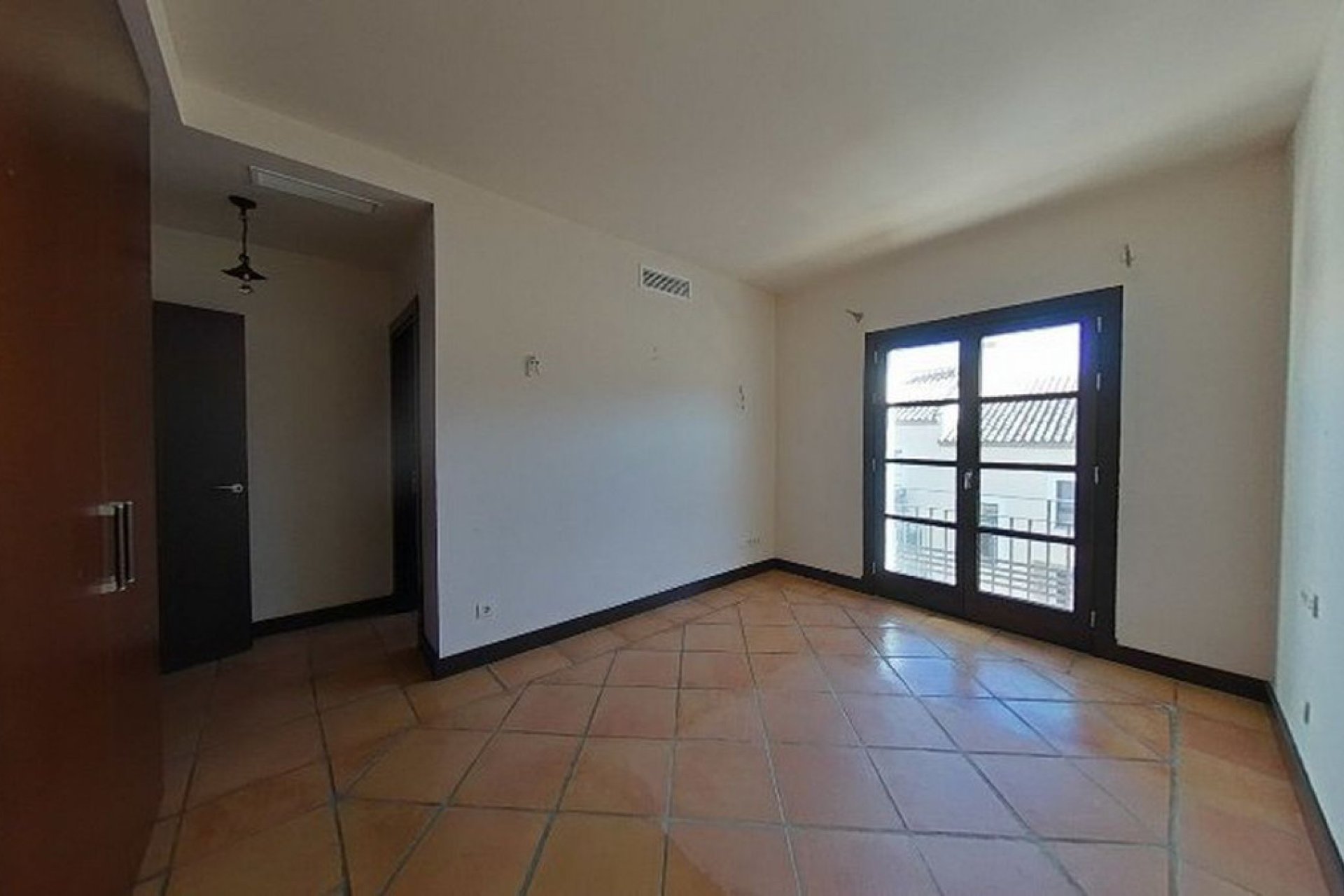 Resale - House - Townhouse - Benahavís - Benahavís Centro