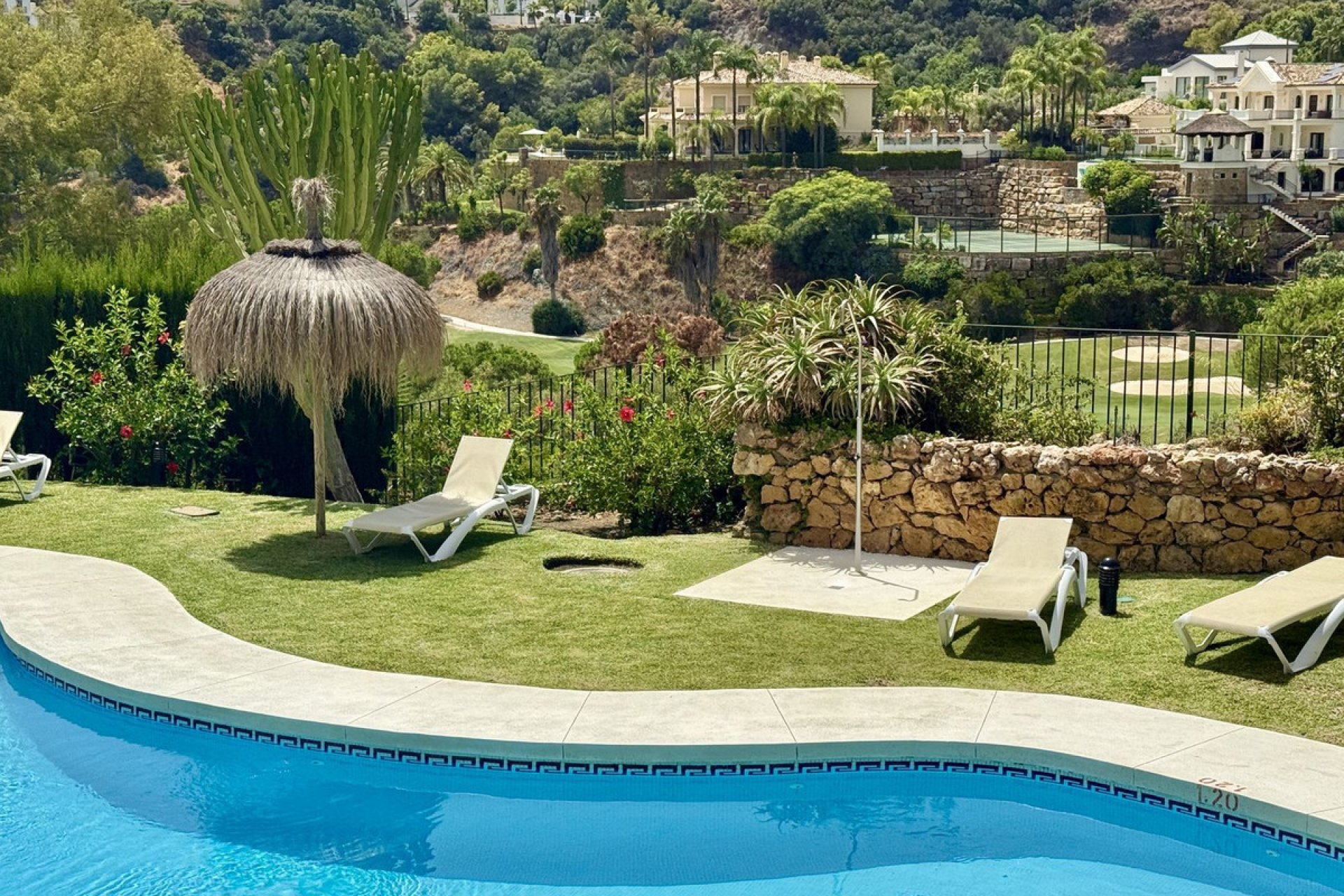 Resale - House - Townhouse - Benahavís - La Quinta