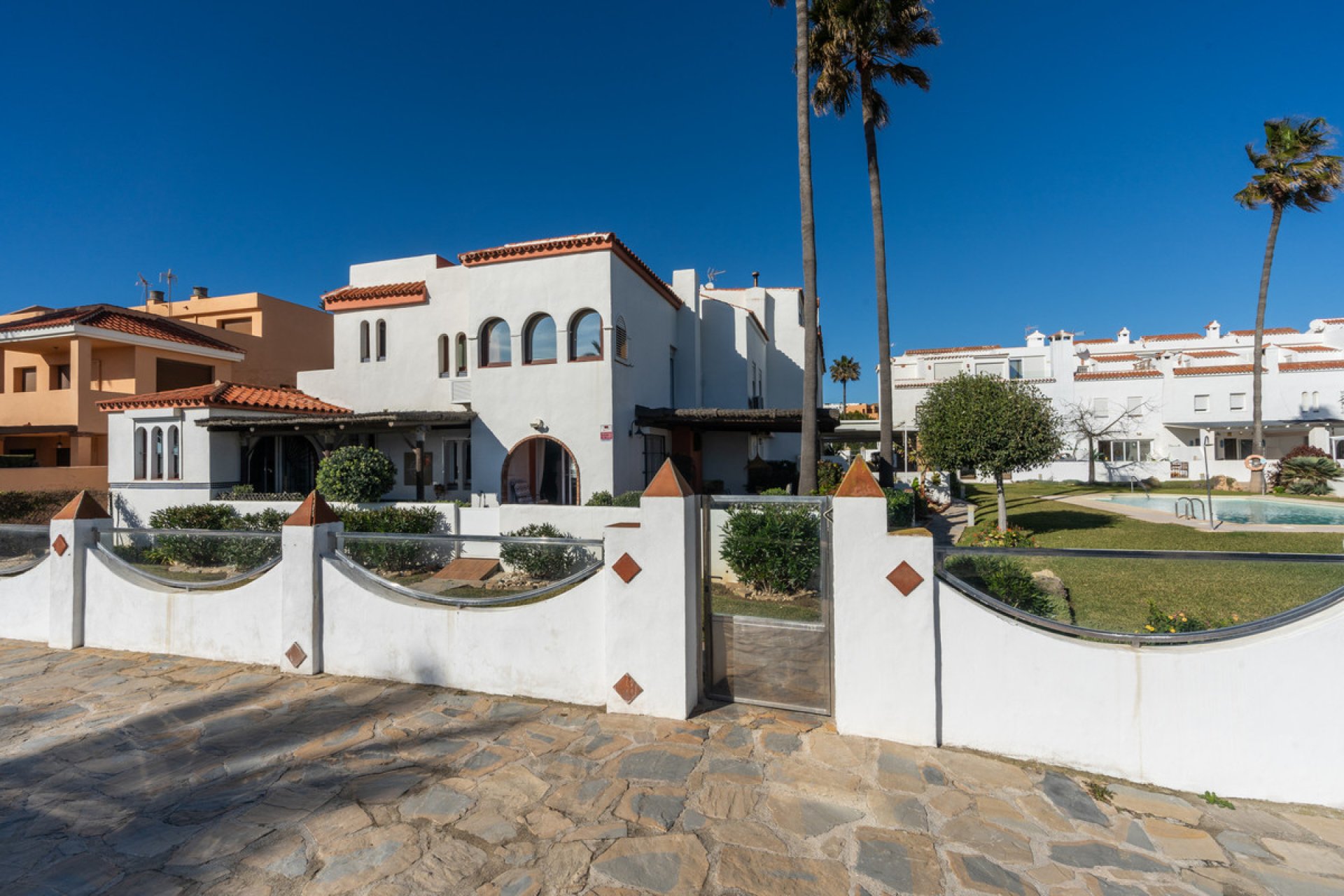 Resale - House - Townhouse - Casares - Casares Centro