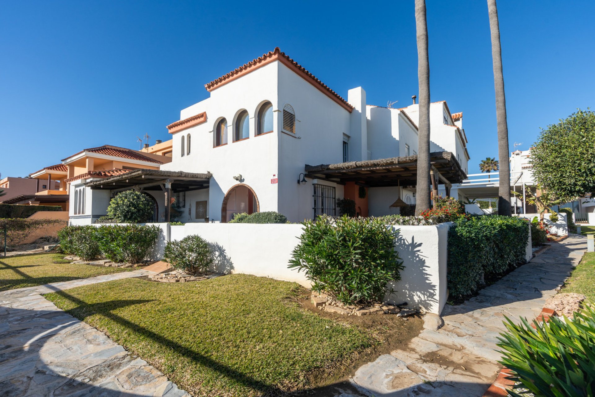 Resale - House - Townhouse - Casares - Casares Centro