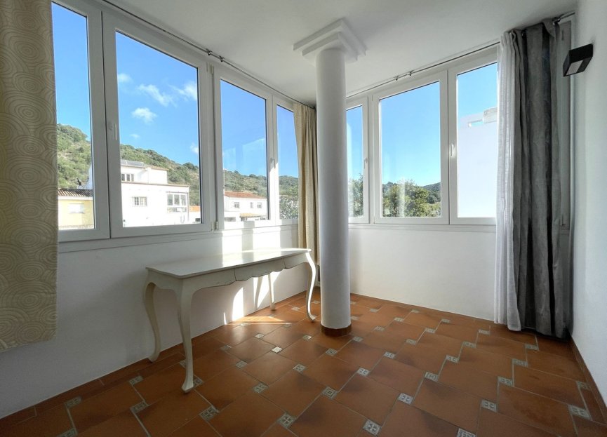 Resale - House - Townhouse - Casares - Casares Centro