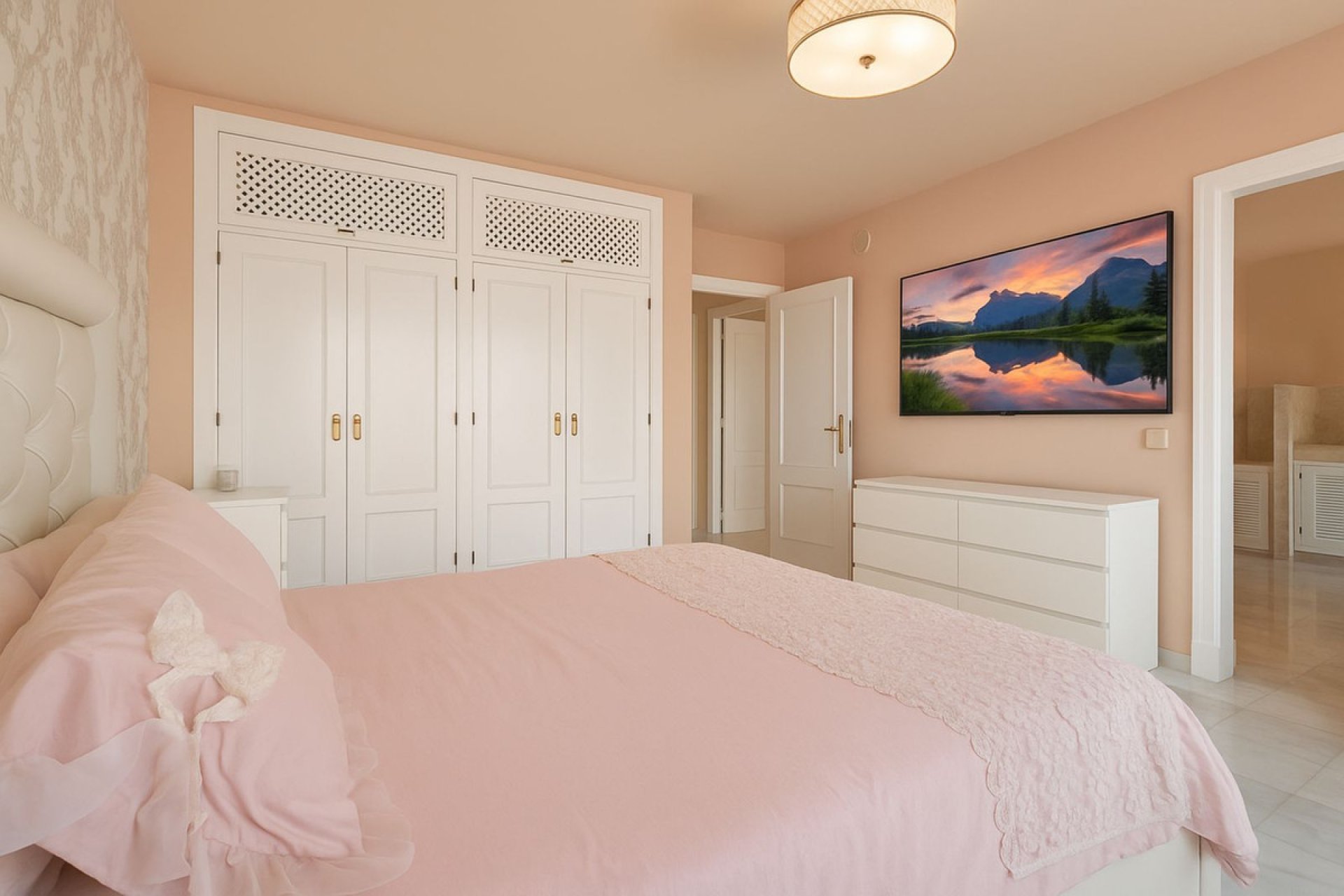 Resale - House - Townhouse - El Paraiso - El Paraíso