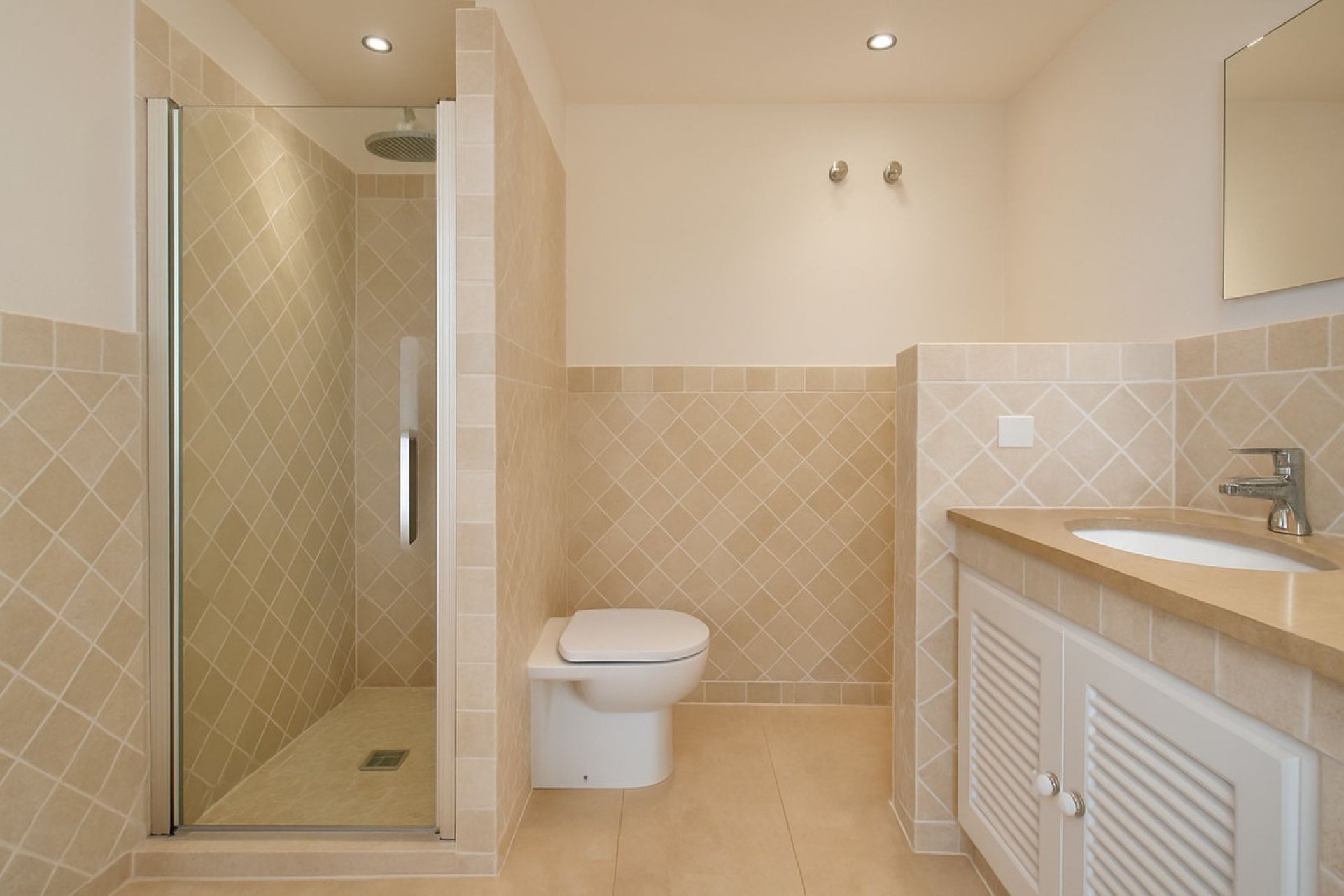 Resale - House - Townhouse - El Paraiso - El Paraíso